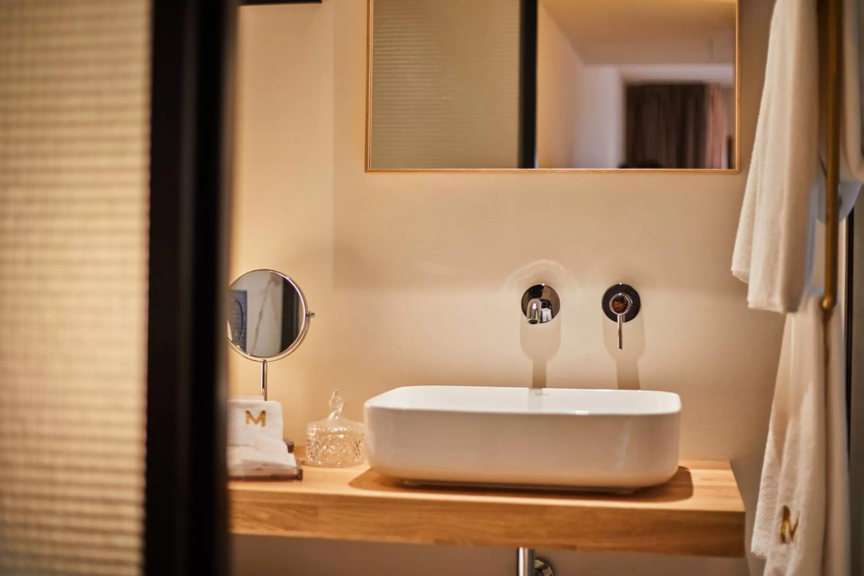 Toilet, Bathroom in Mon Boutique Hotel