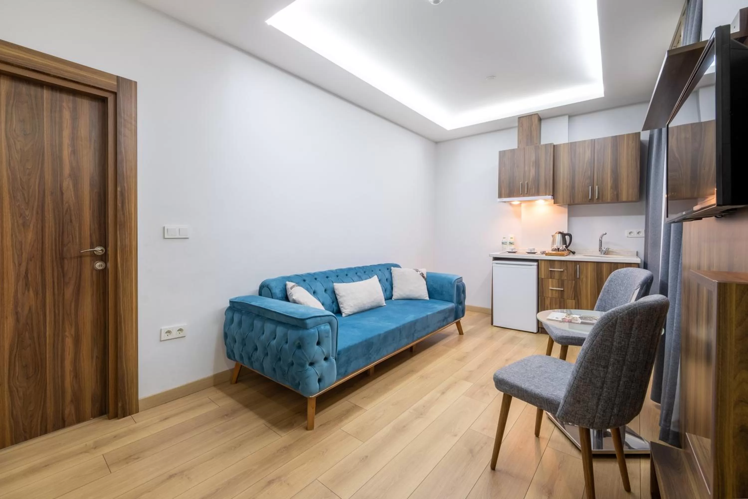 Communal lounge/ TV room, Seating Area in Beyzas Hotels & Suites