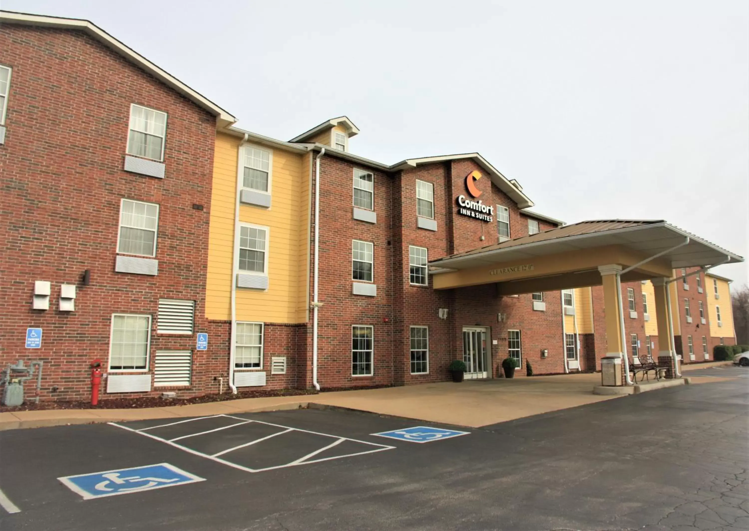 Property Building in Comfort Inn & Suites - Chesterfield