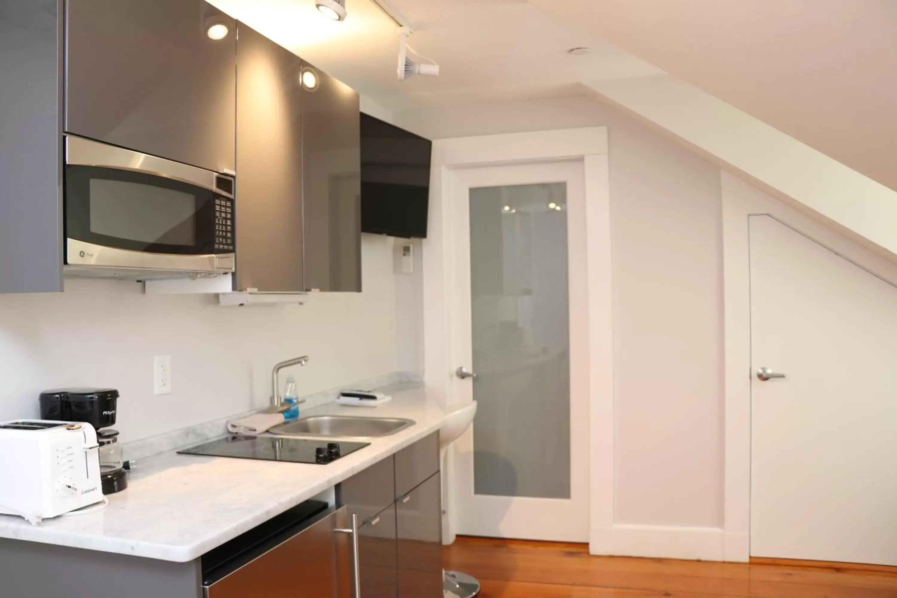 Kitchen or kitchenette, Kitchen/Kitchenette in Downtown Beacon Hill, Convenient, Comfy Studio #14