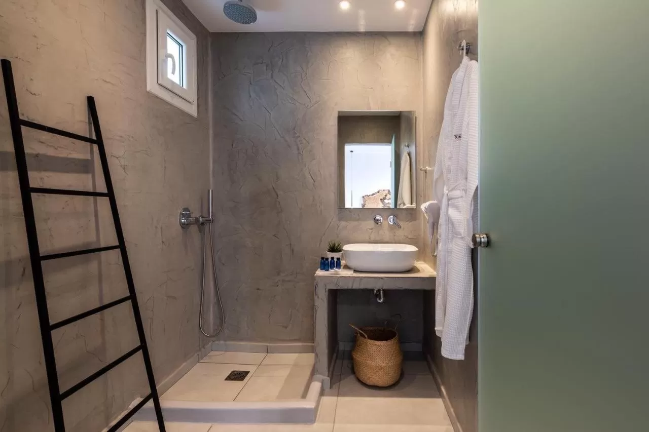 Sunset Paraportiani Rooms