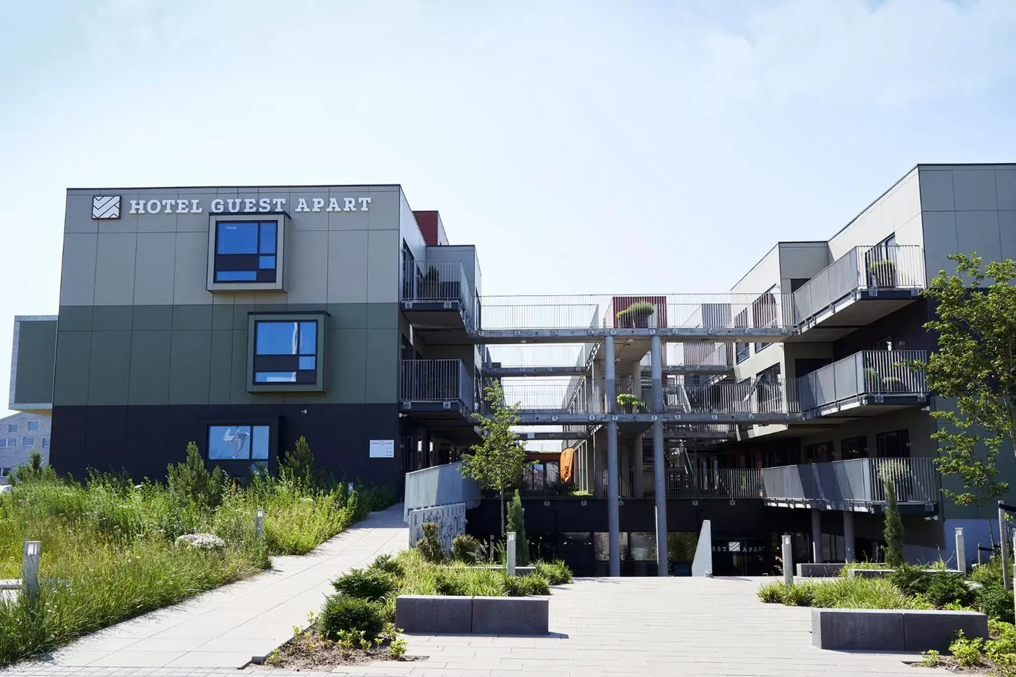 Facade/entrance in Hotel GUESTapart Facade/entrance in Hotel GUESTapart