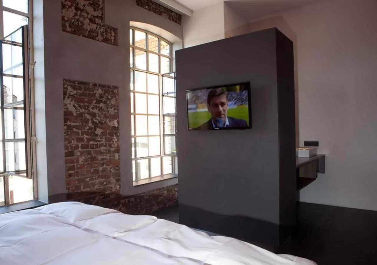 TV and multimedia, Bed in Hotel & Restaurant Heyligenstaedt