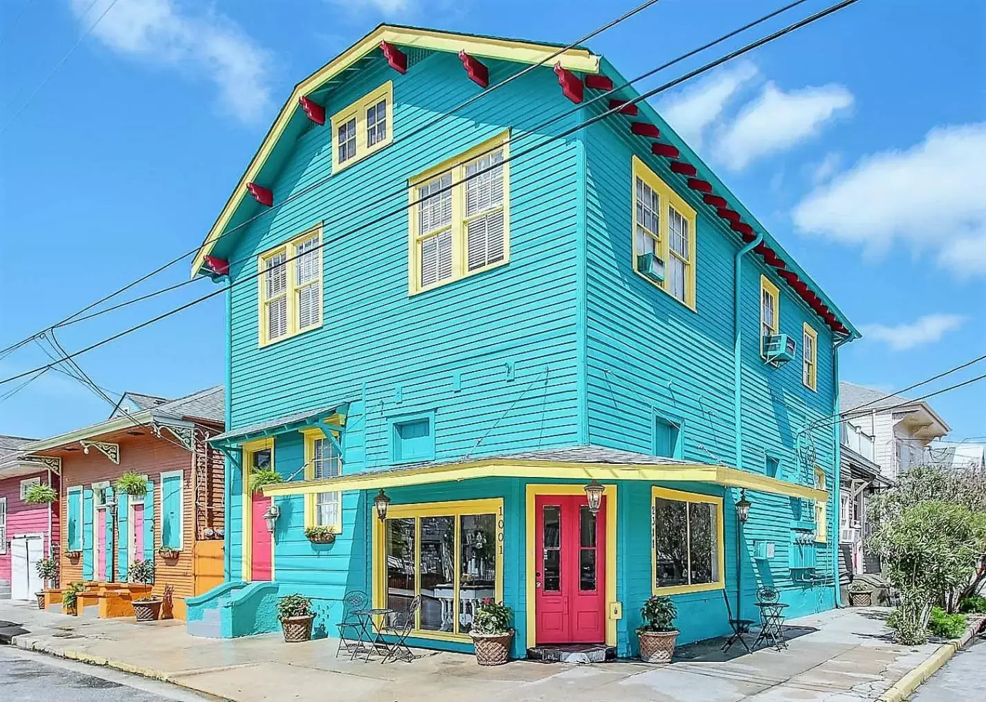 Property Building in Olde Town Inn New Orleans