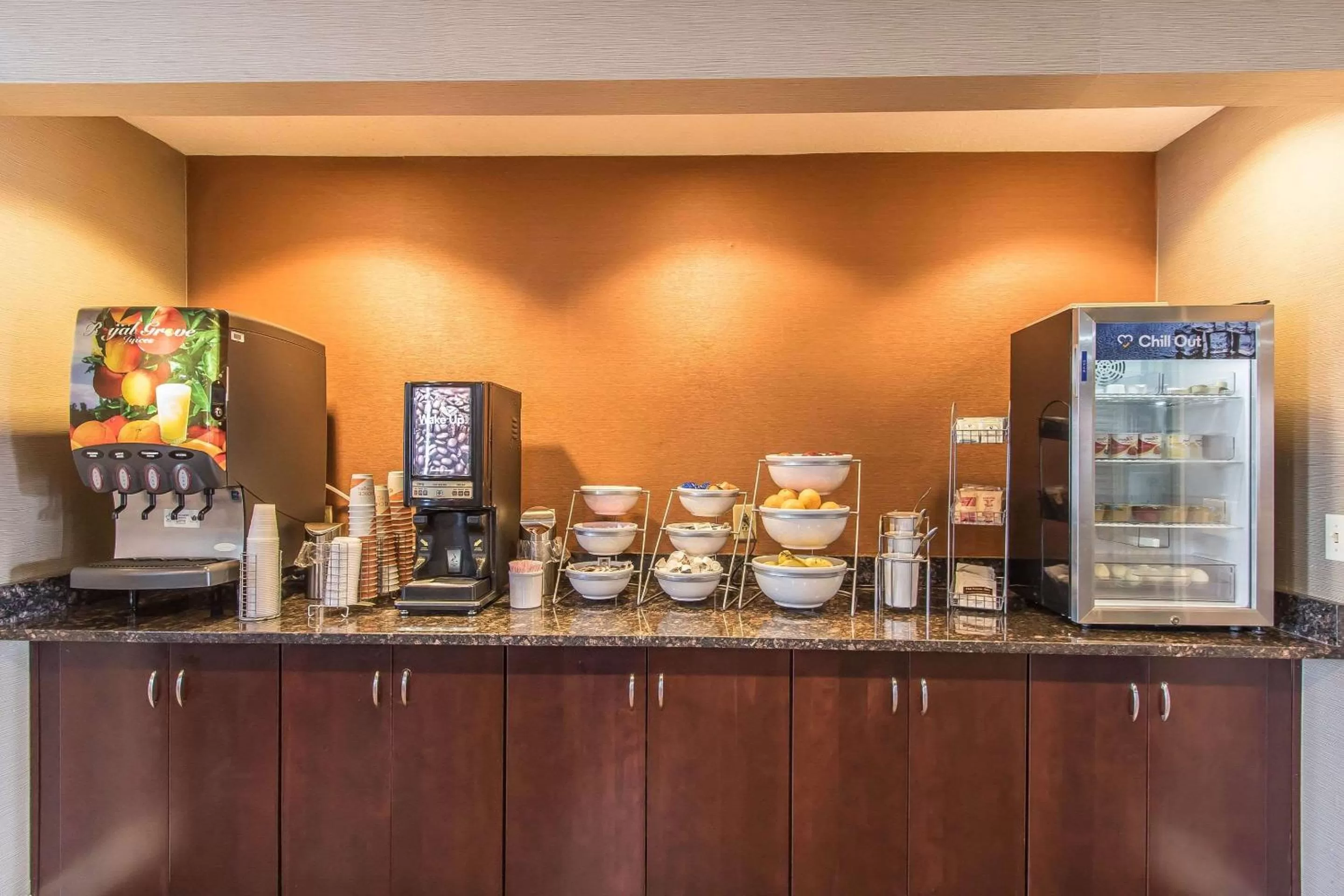 Restaurant/places to eat in Comfort Suites Richmond