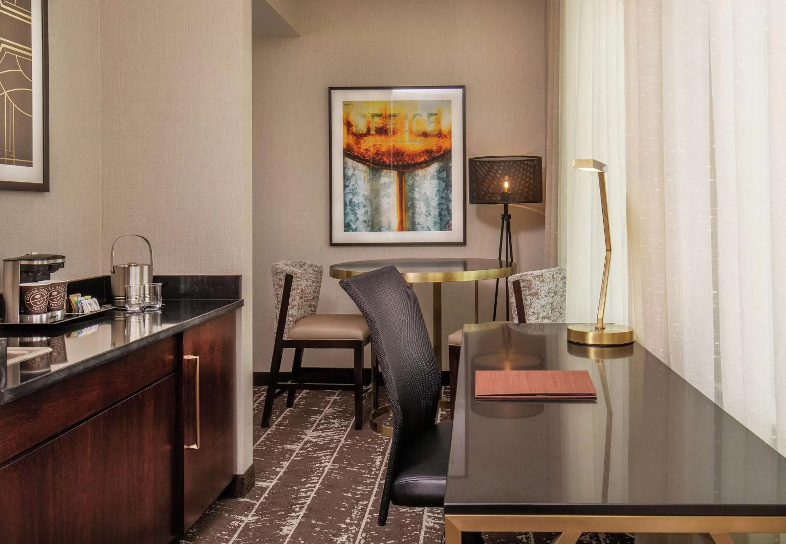 Bedroom in Doubletree By Hilton Youngstown Downtown