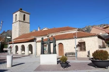 Nearby landmark in Hotel Sara De Ur