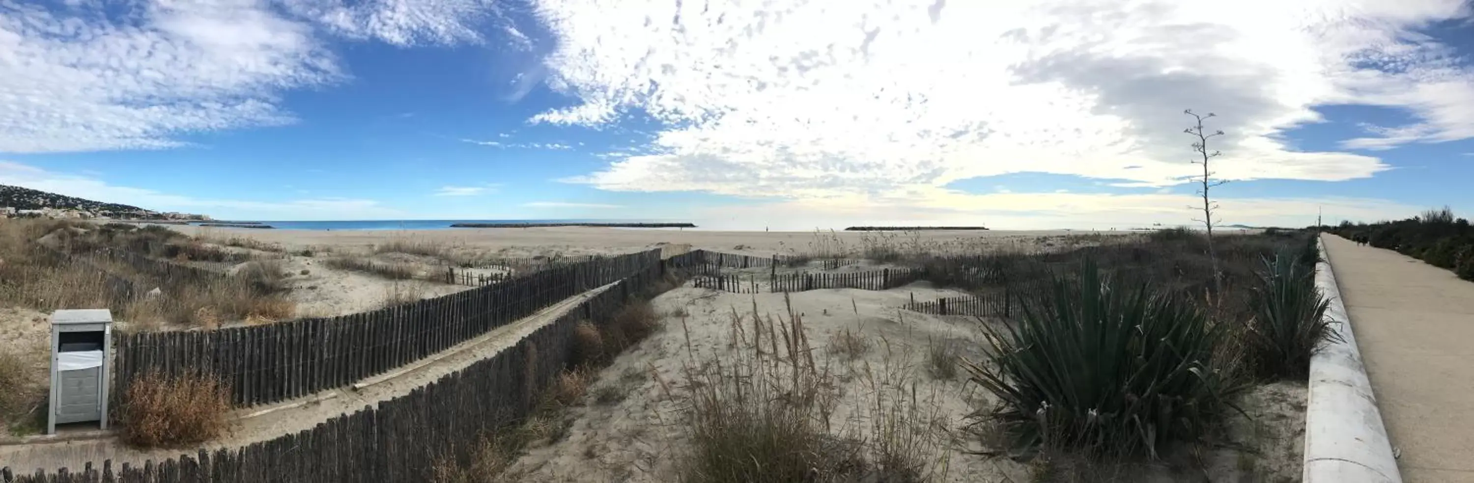 Beach in Le National