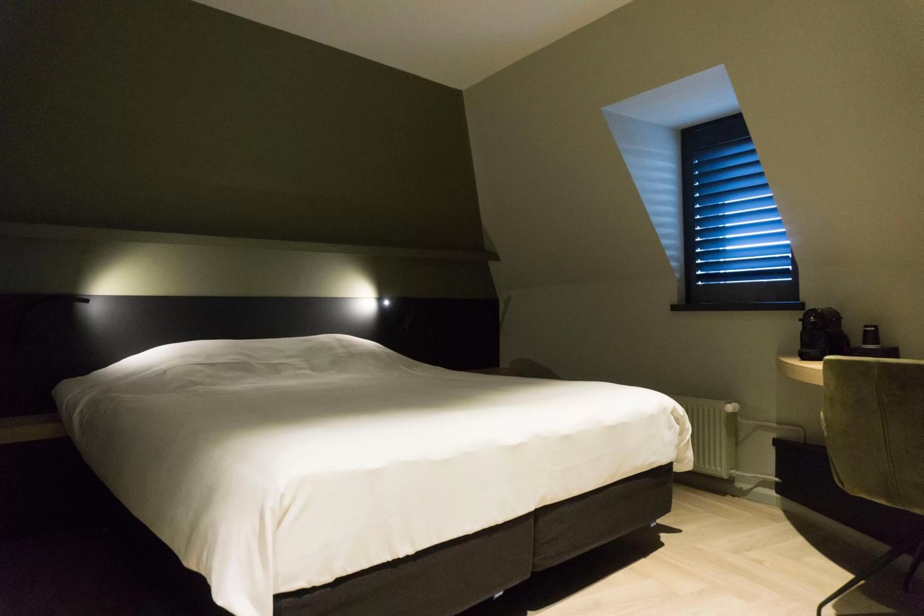 Bedroom, Bed in Hotel Central