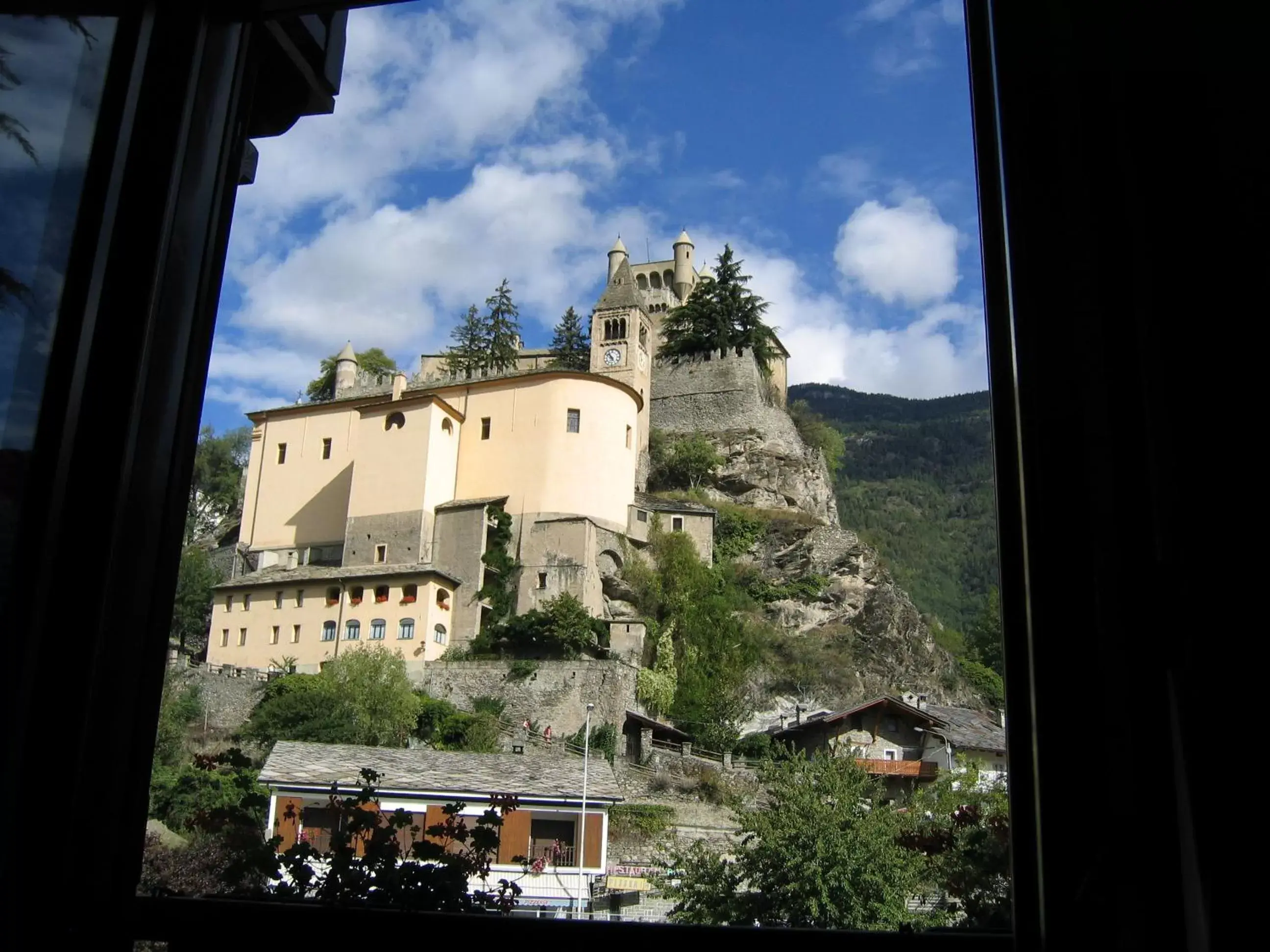 Nearby landmark, Property Building in Hotel Residence Chateau