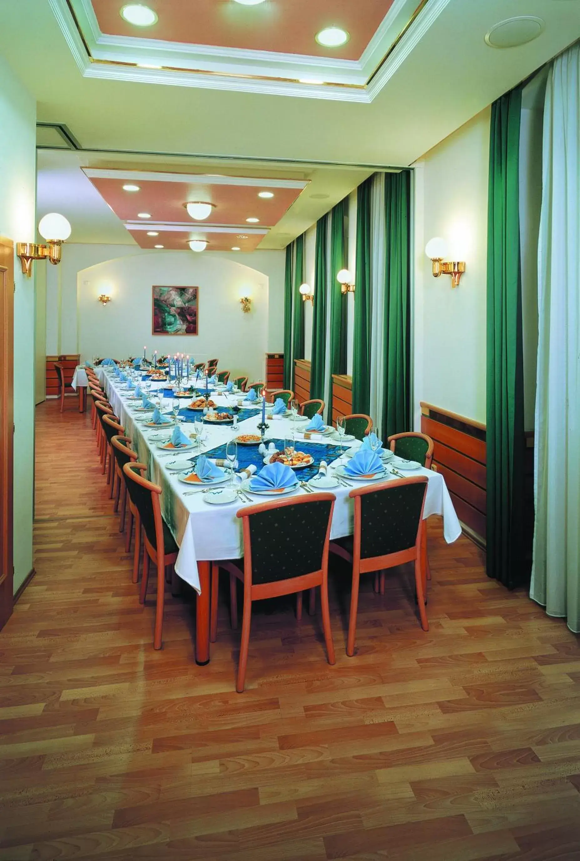 Banquet/Function facilities, Restaurant/Places to Eat in Wellness Hotel Jean De Carro