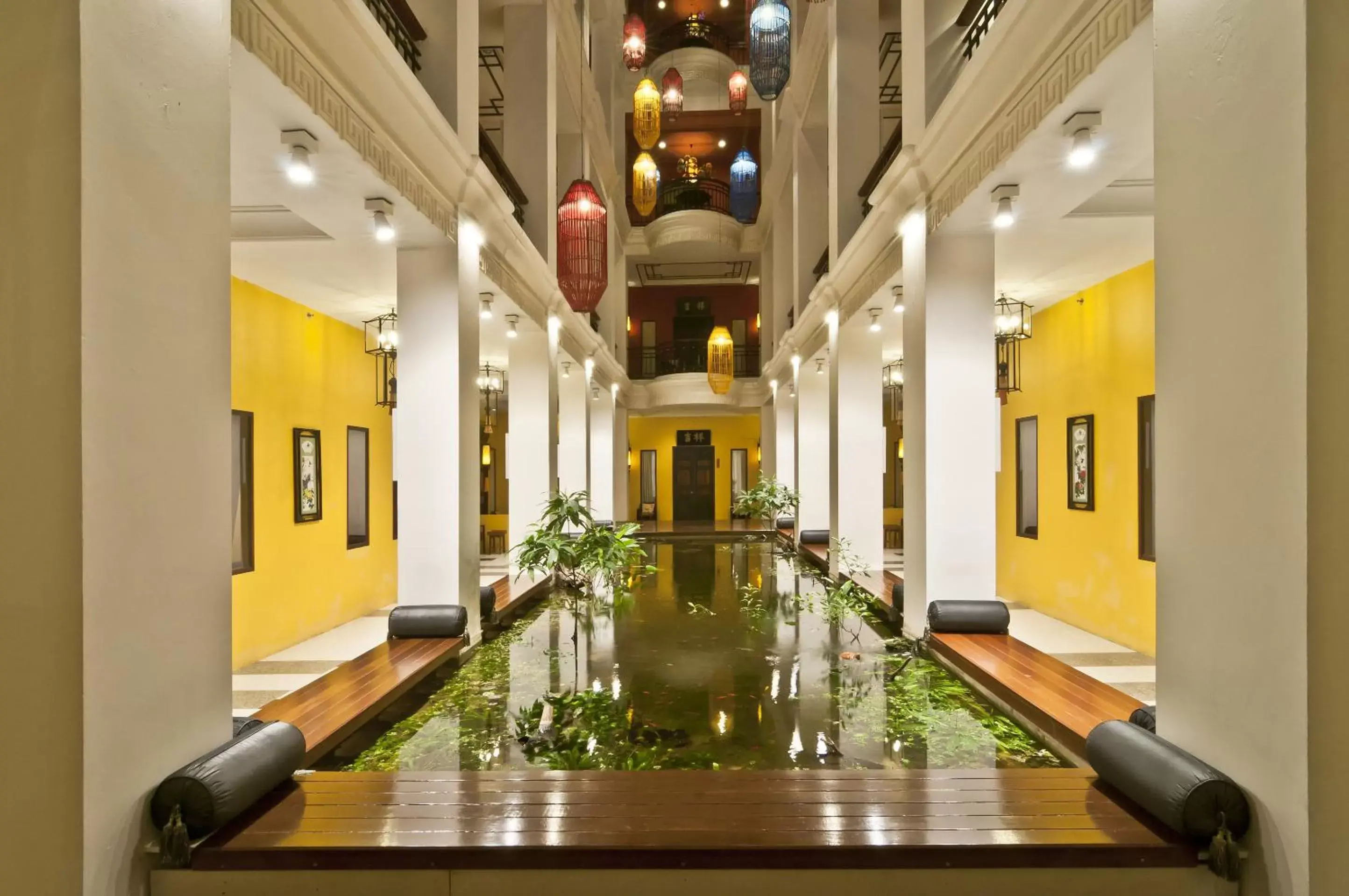 Garden, Lobby/Reception in Shanghai Mansion Bangkok - SHA Extra Plus
