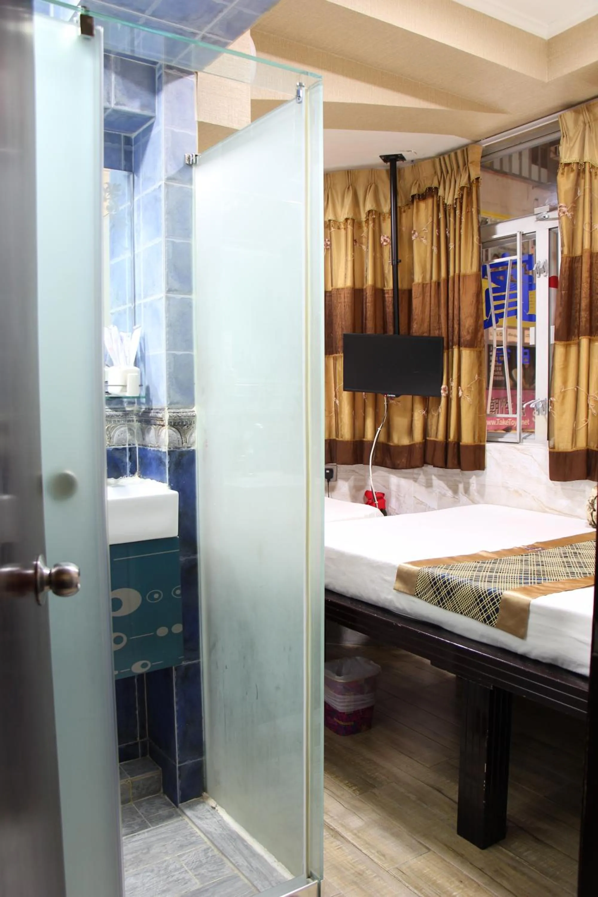 View (from property/room) in Temple Street Hotel