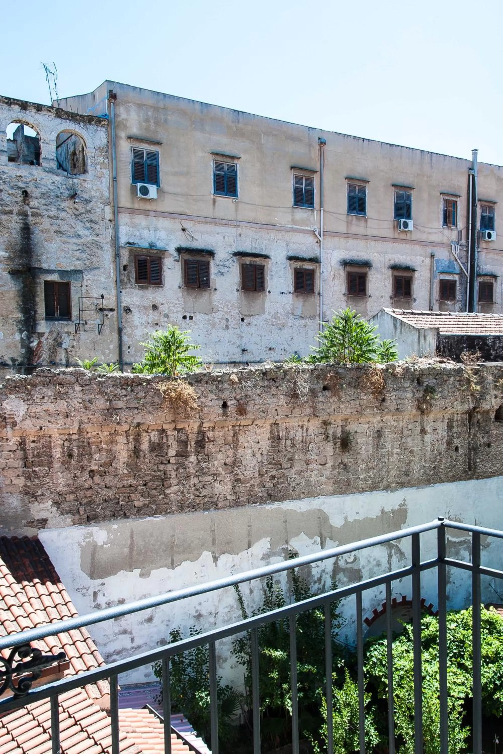 Landmark view in L'Opera Buffa