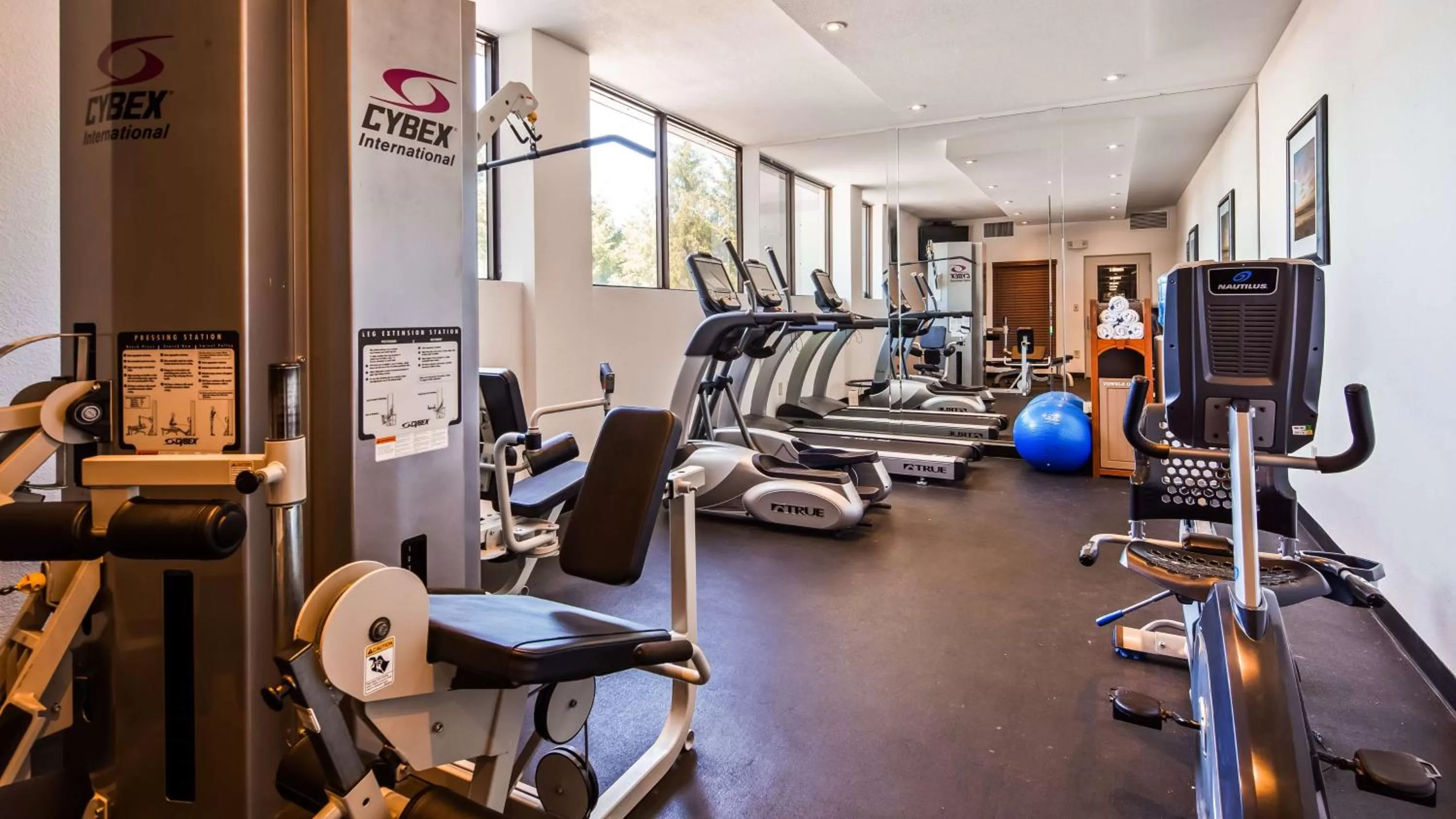 Fitness centre/facilities in Best Western Plus Agate Beach Inn