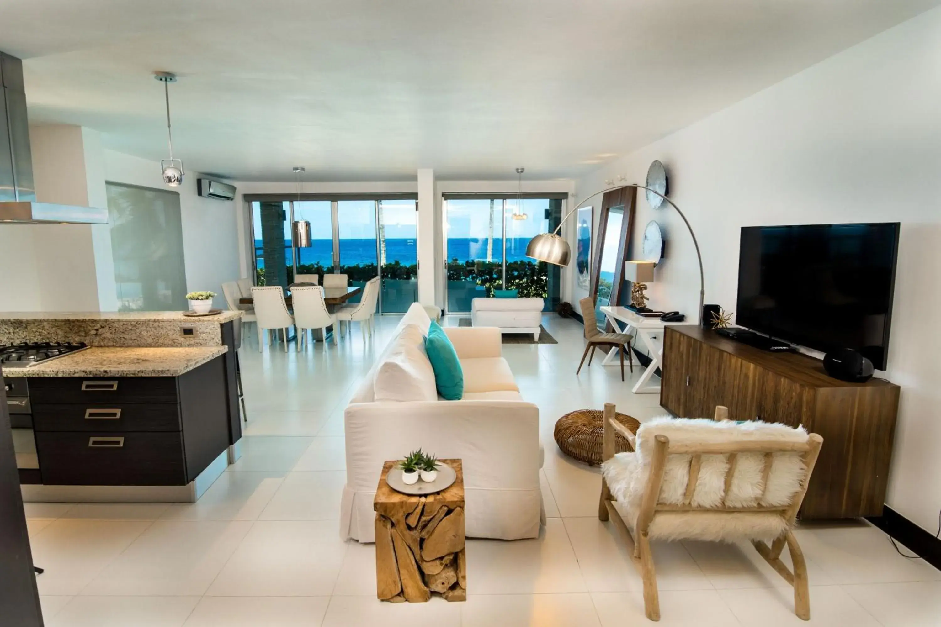 Photo of the whole room, Seating Area in The Ocean Club, a Luxury Collection Resort, Costa Norte