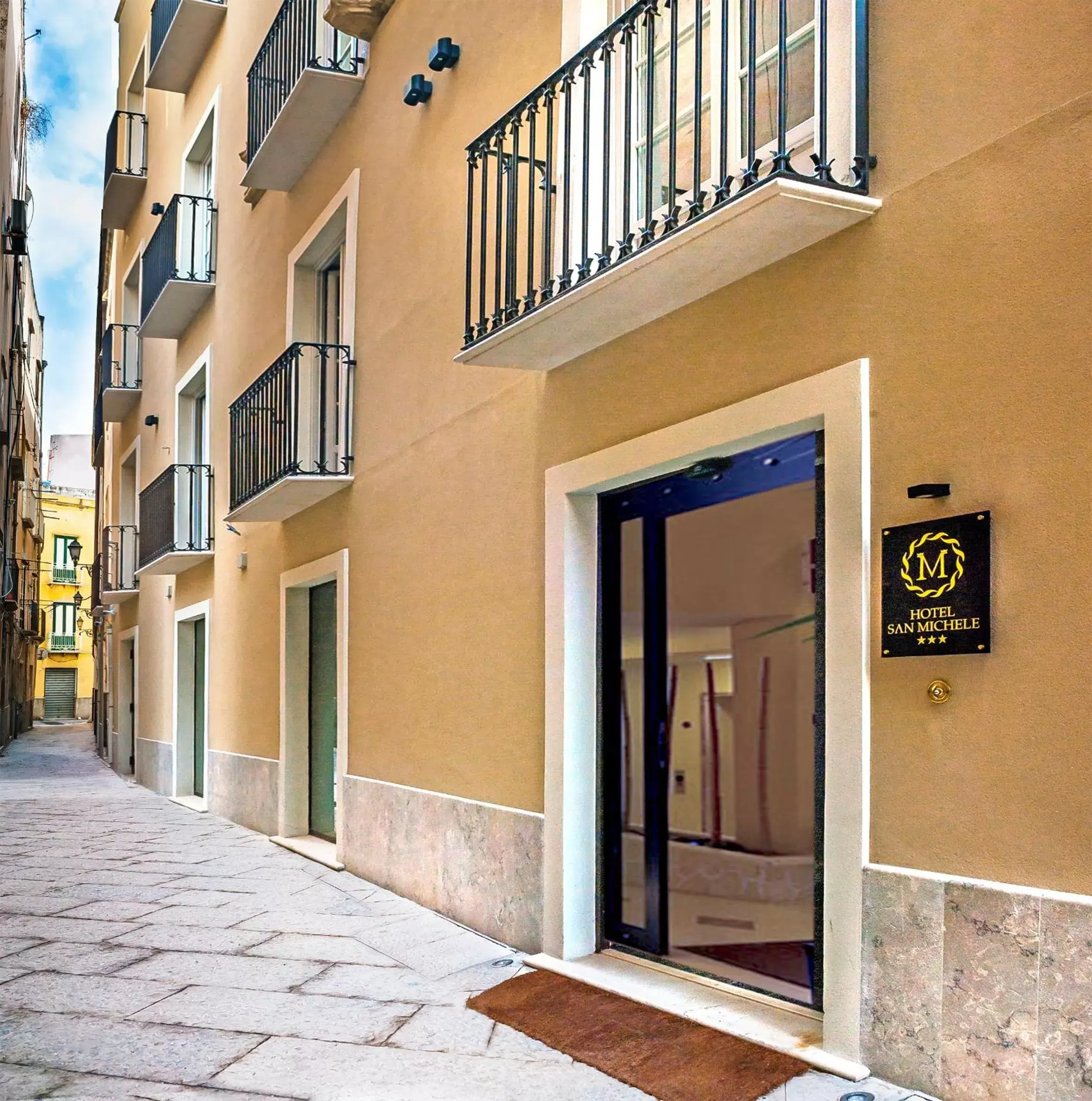 Facade/entrance in Hotel San Michele