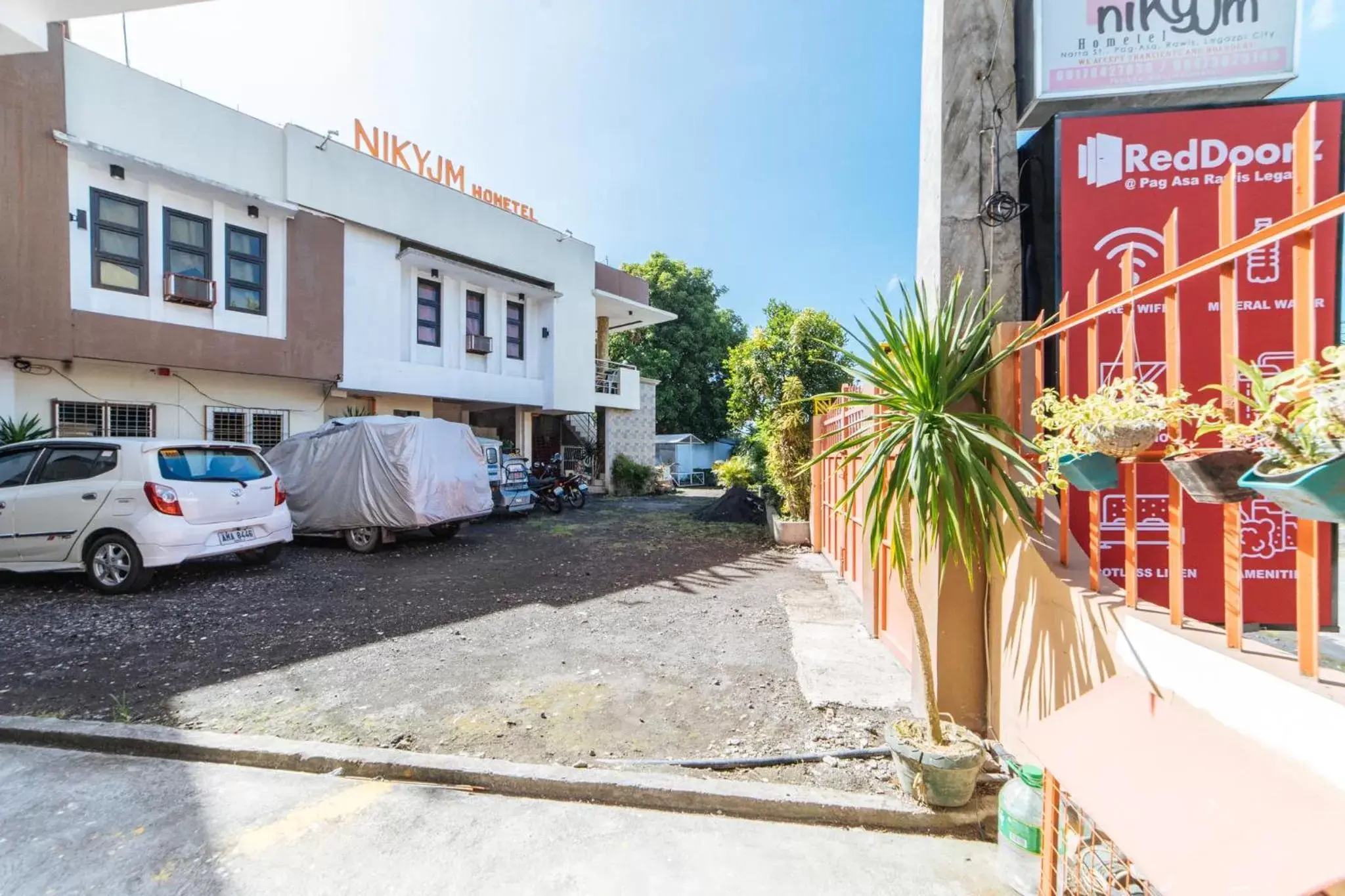 Property building in RedDoorz at Pag Asa Rawis Legazpi Property building in RedDoorz at Pag Asa Rawis Legazpi