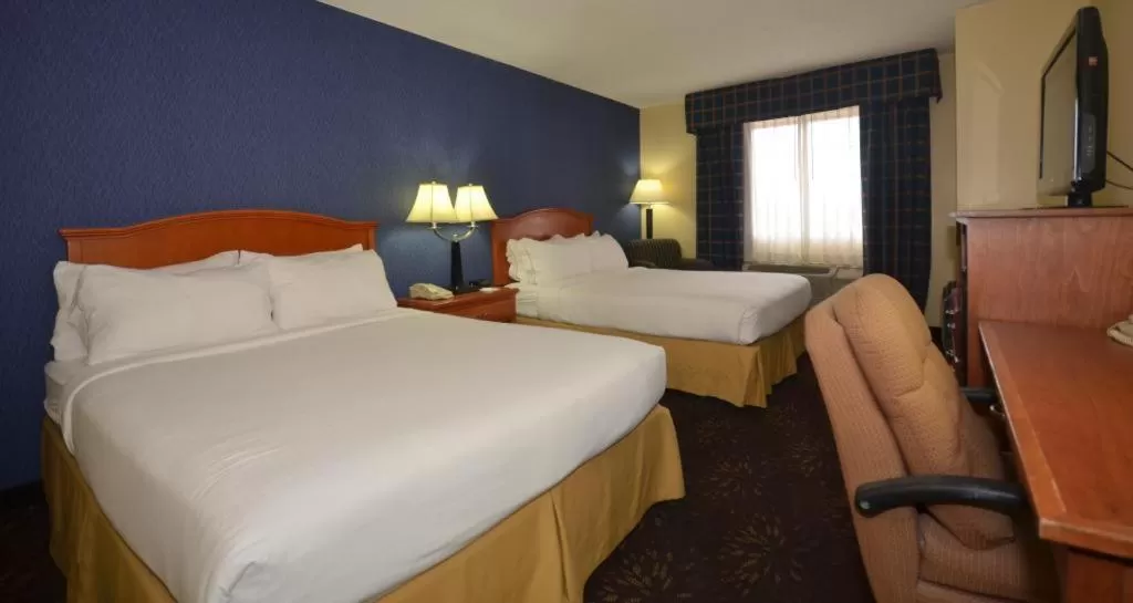 Photo of the whole room, Bed in Ramada by Wyndham Santa Fe