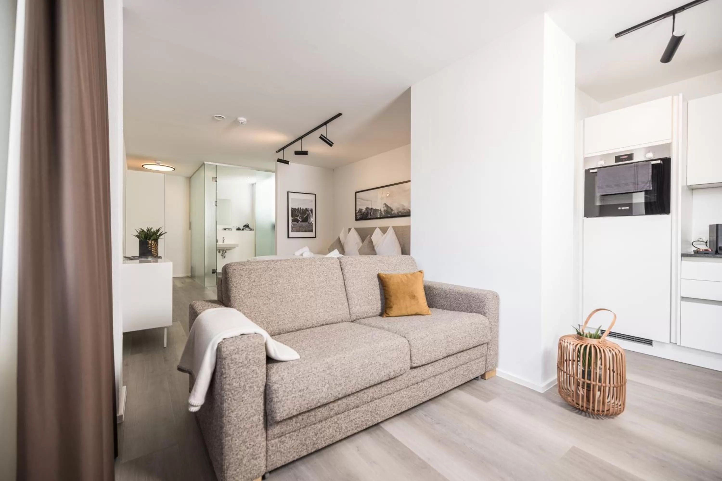 TV and multimedia in Max Studios