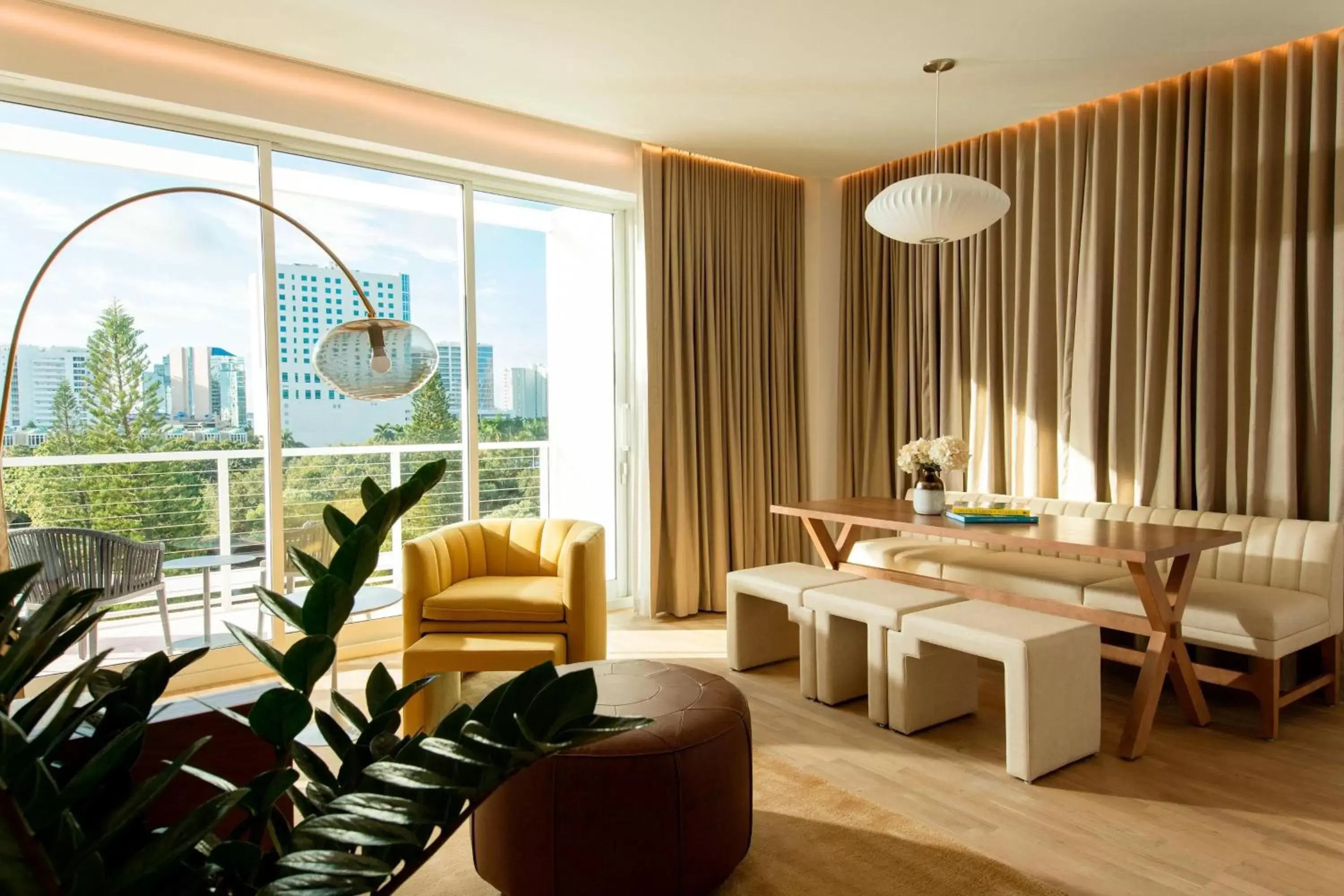 Bedroom, Seating Area in The Sarasota Modern, a Tribute Portfolio Hotel