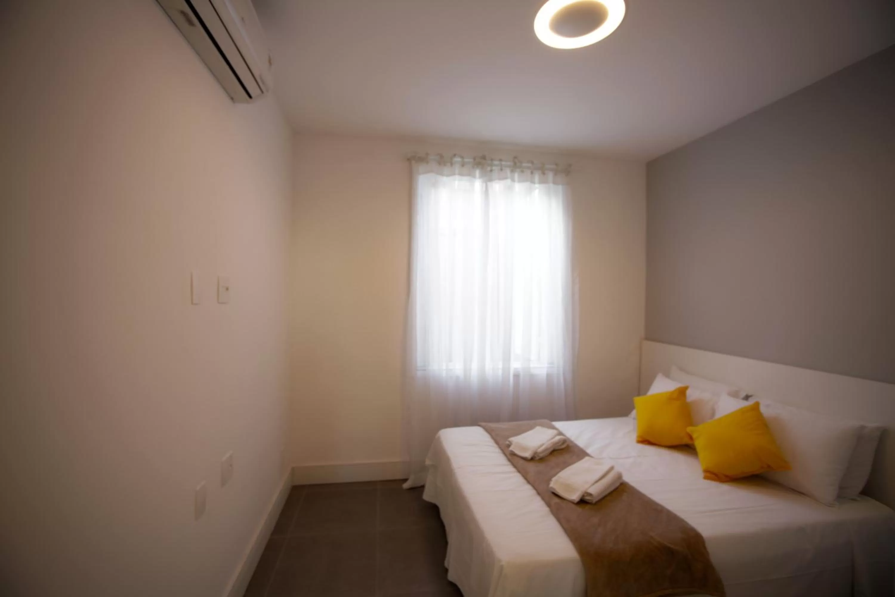 Bedroom, Bed in Sugar Loft Apartments