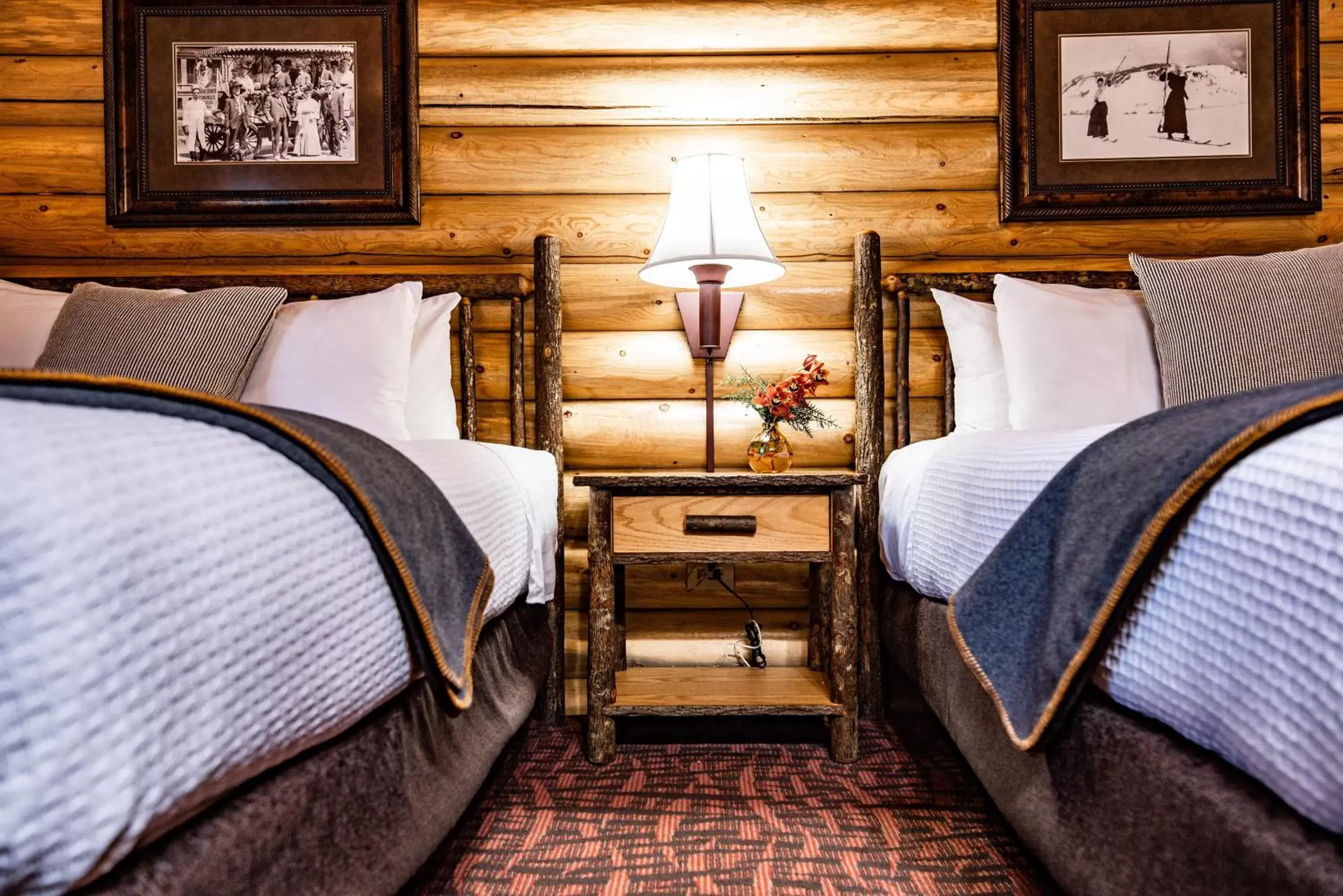 Bed in Elk Country Inn Bed in Elk Country Inn