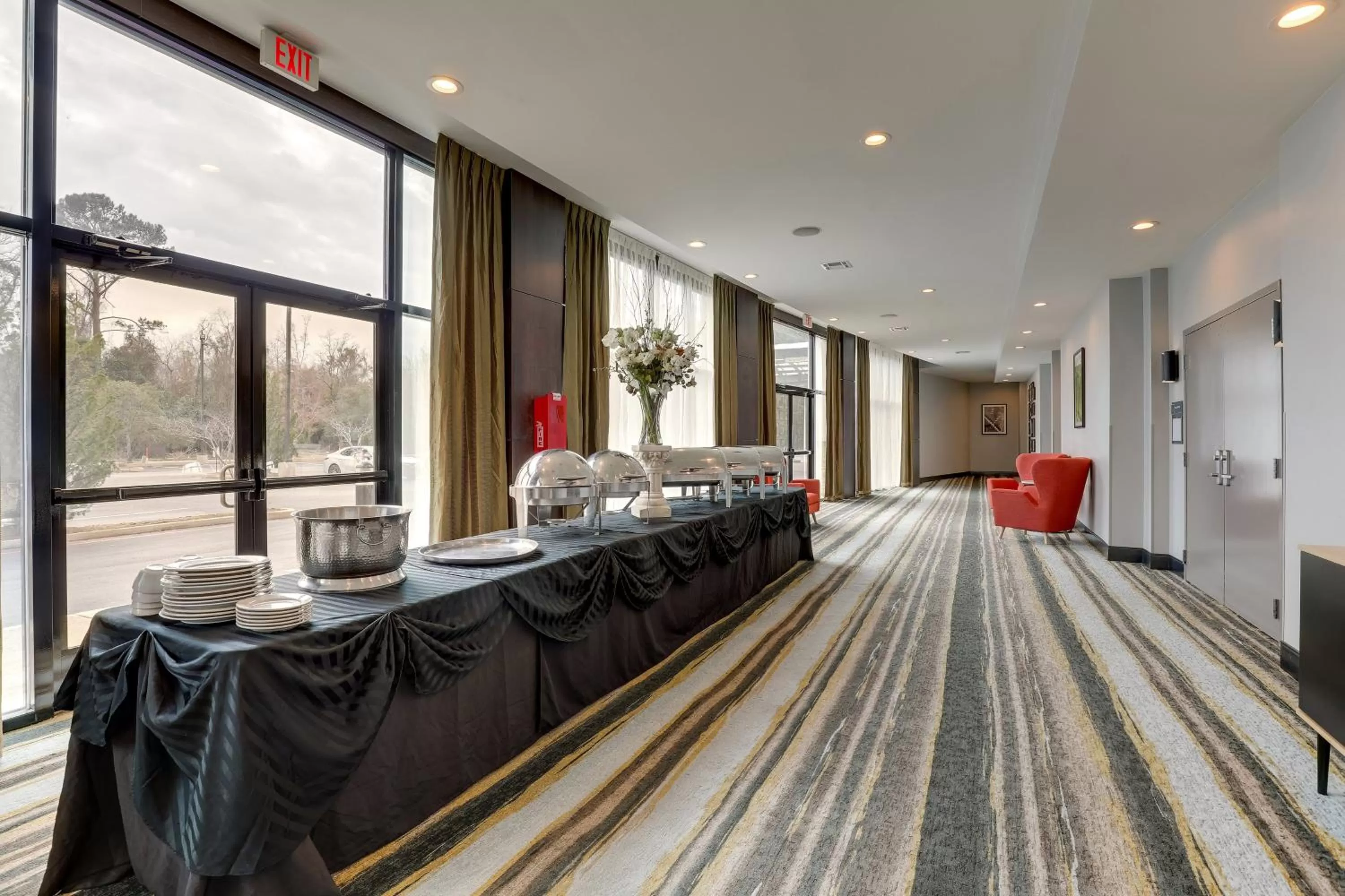 Meeting/conference room in Holiday Inn Mobile Airport by IHG