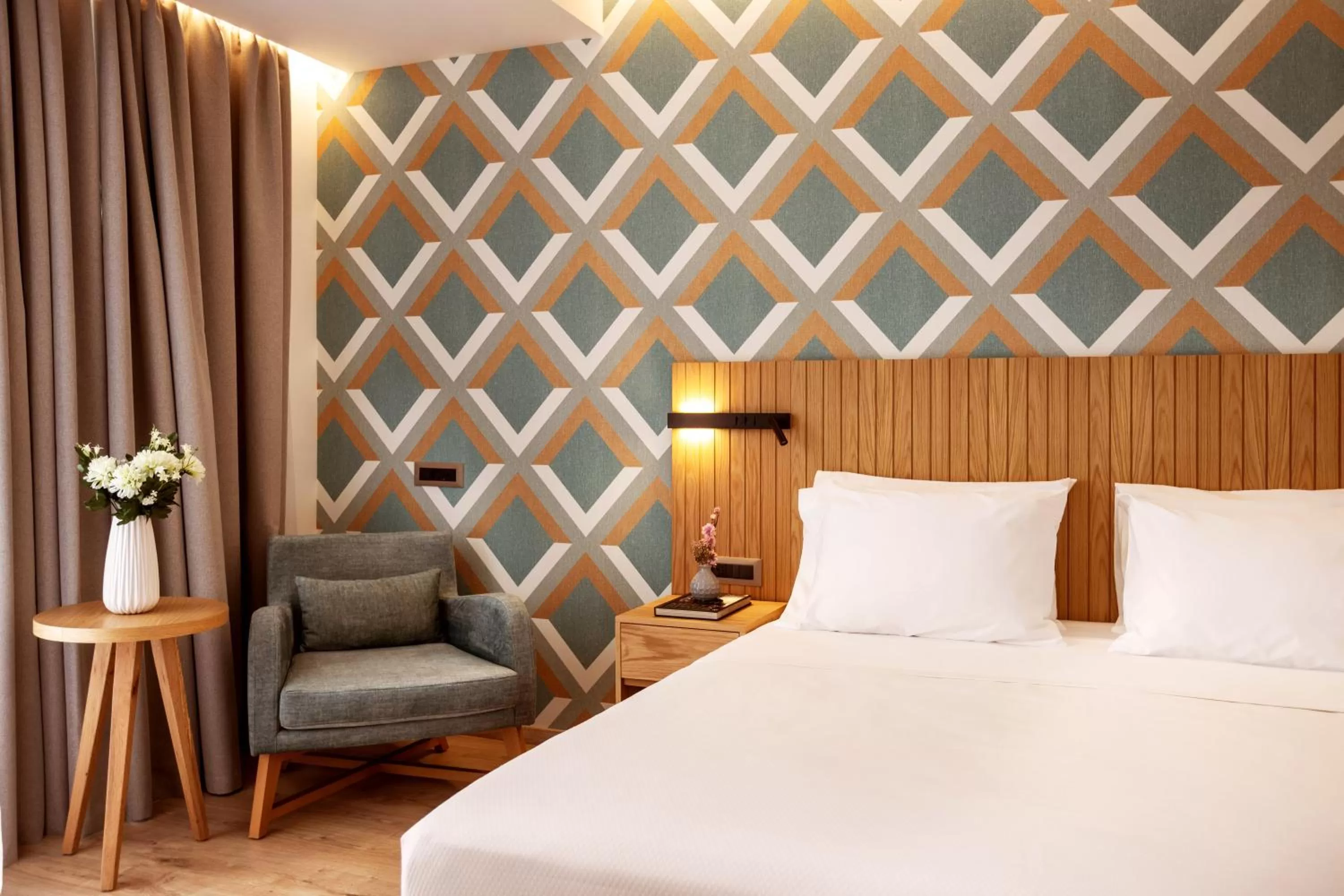 Bed in DAYS City Suites Athens