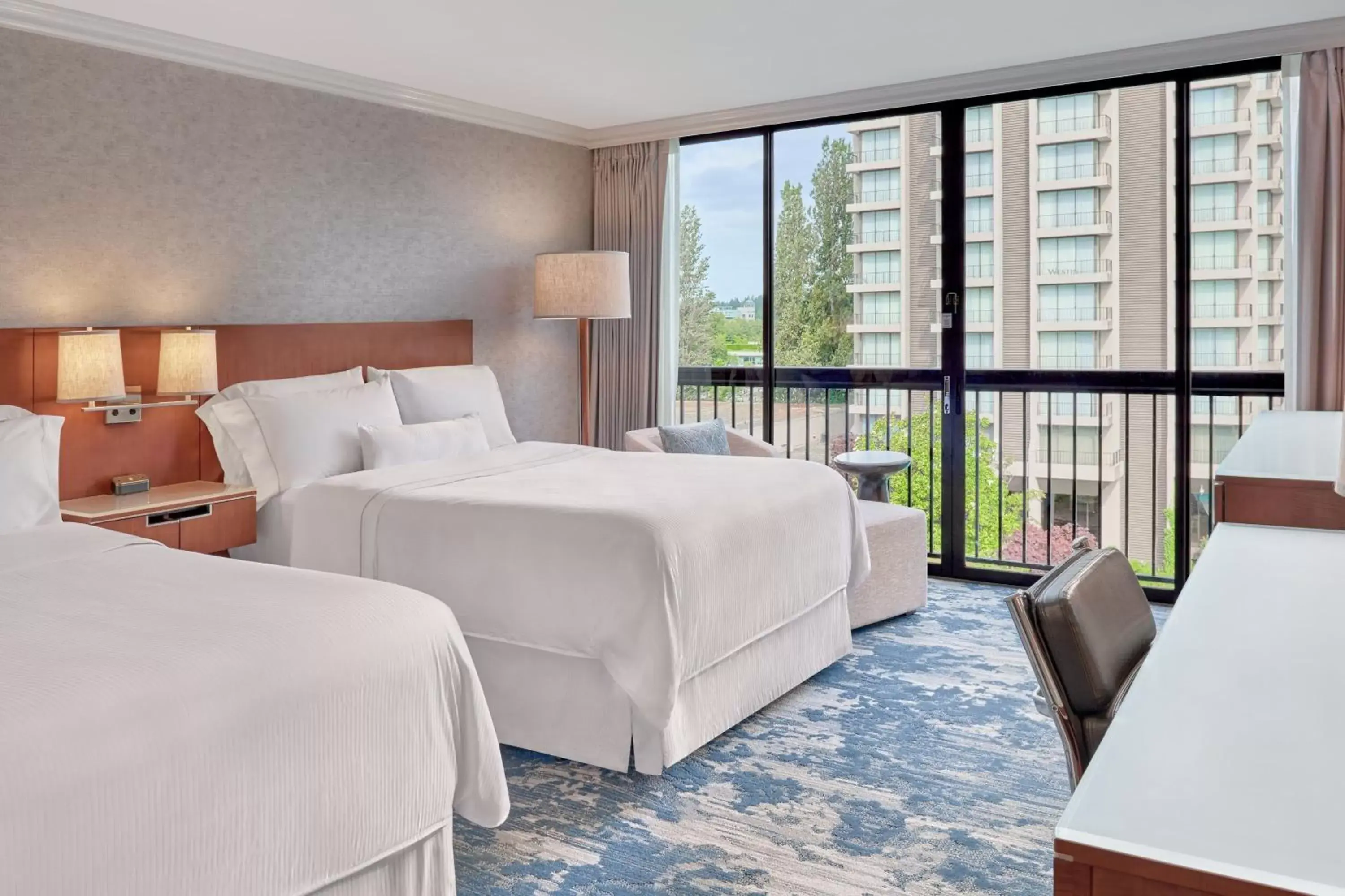 Swimming pool, Bed in The Westin Bayshore, Vancouver