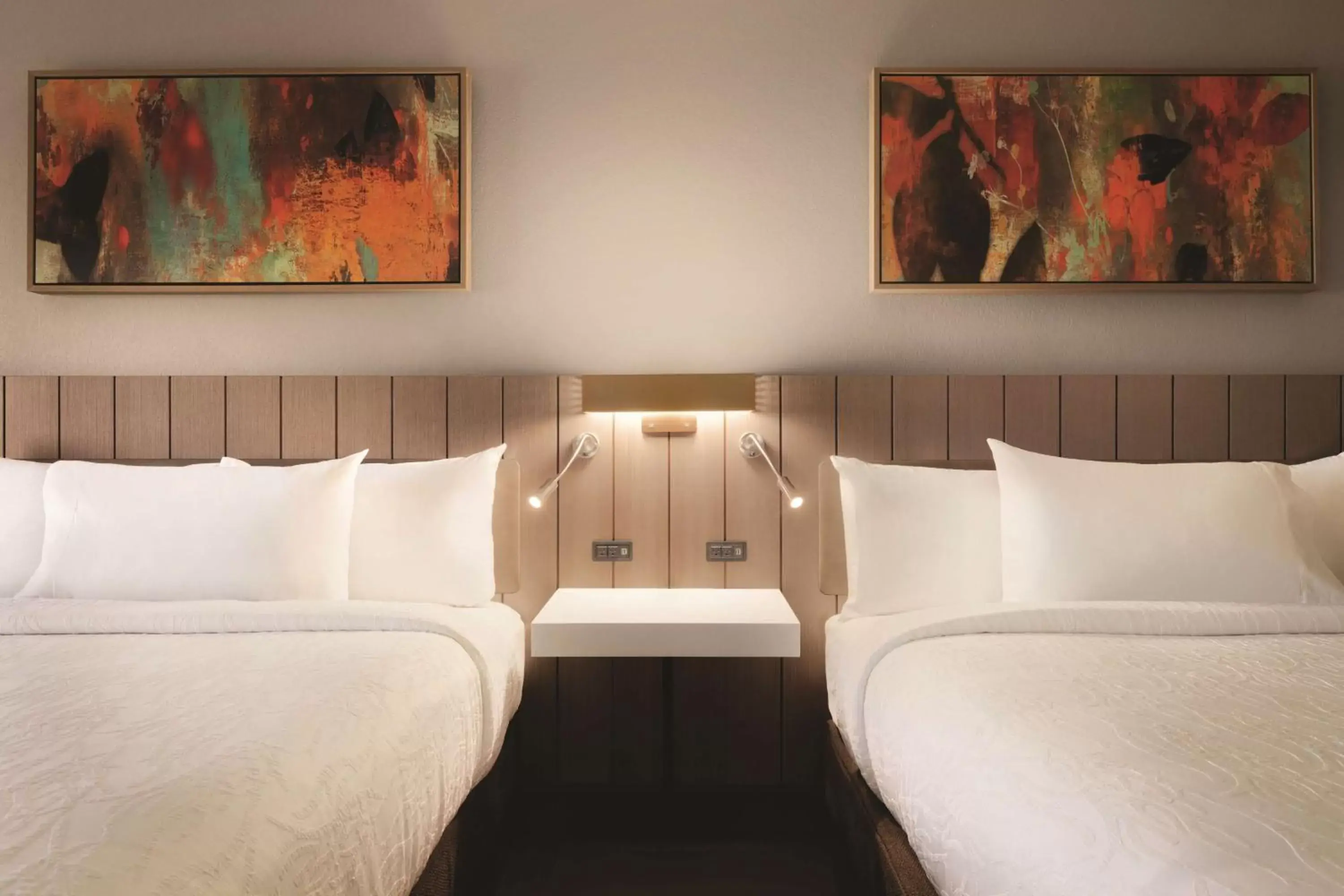 Bed in Hilton Garden Inn Phoenix-Tempe University Research Park, Az