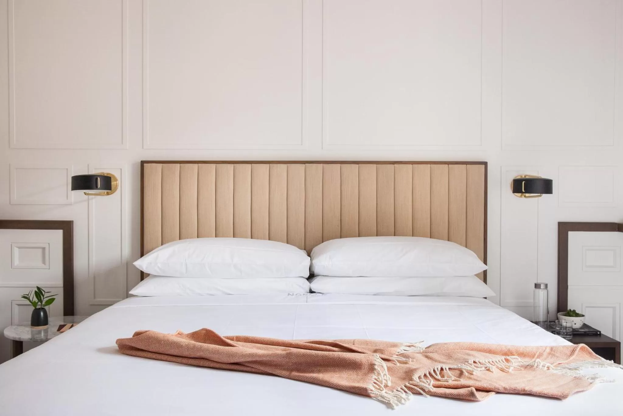 Photo of the whole room, Bed in Noelle