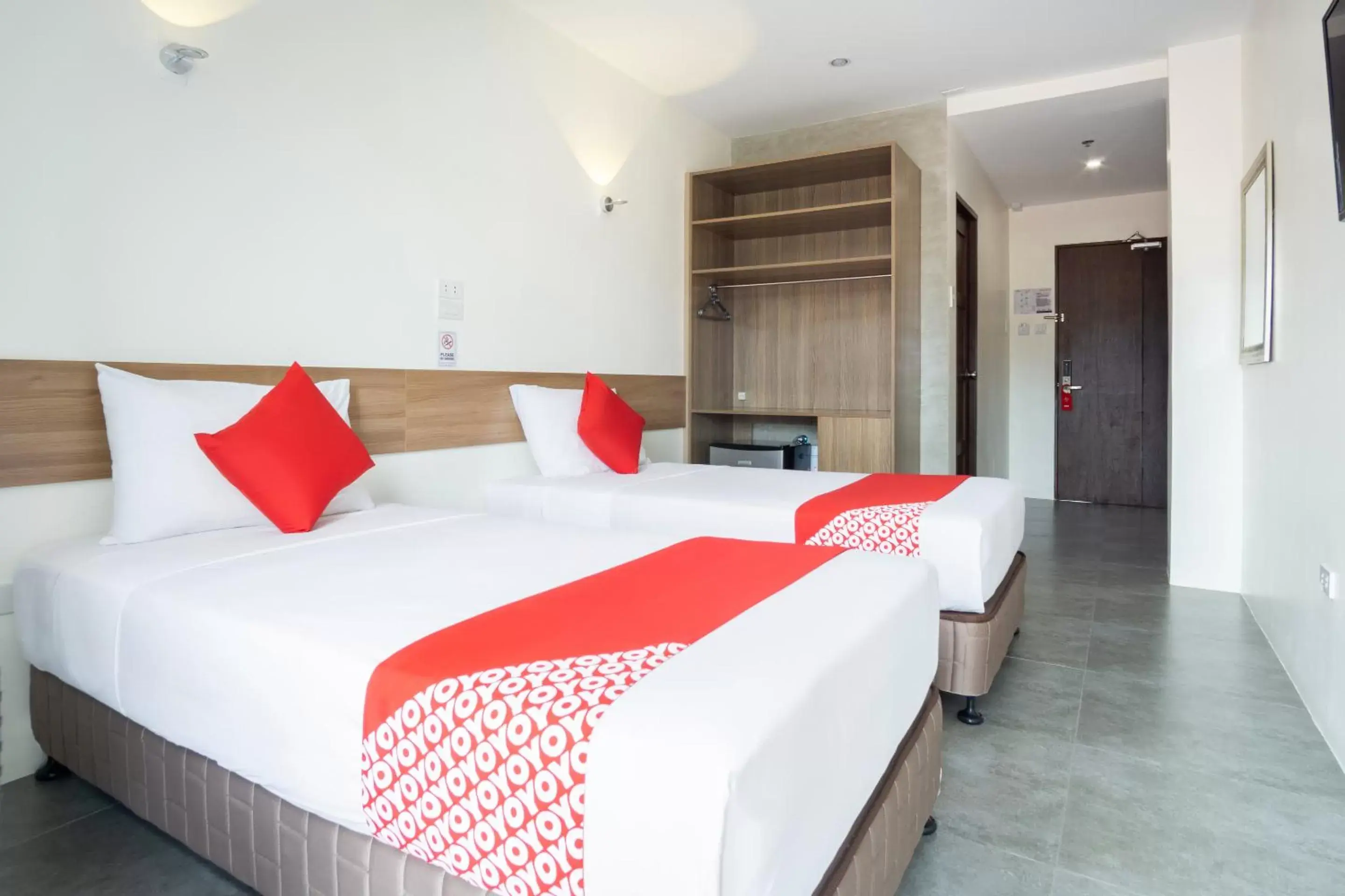 Bedroom, Bed in 18 Suites Cebu