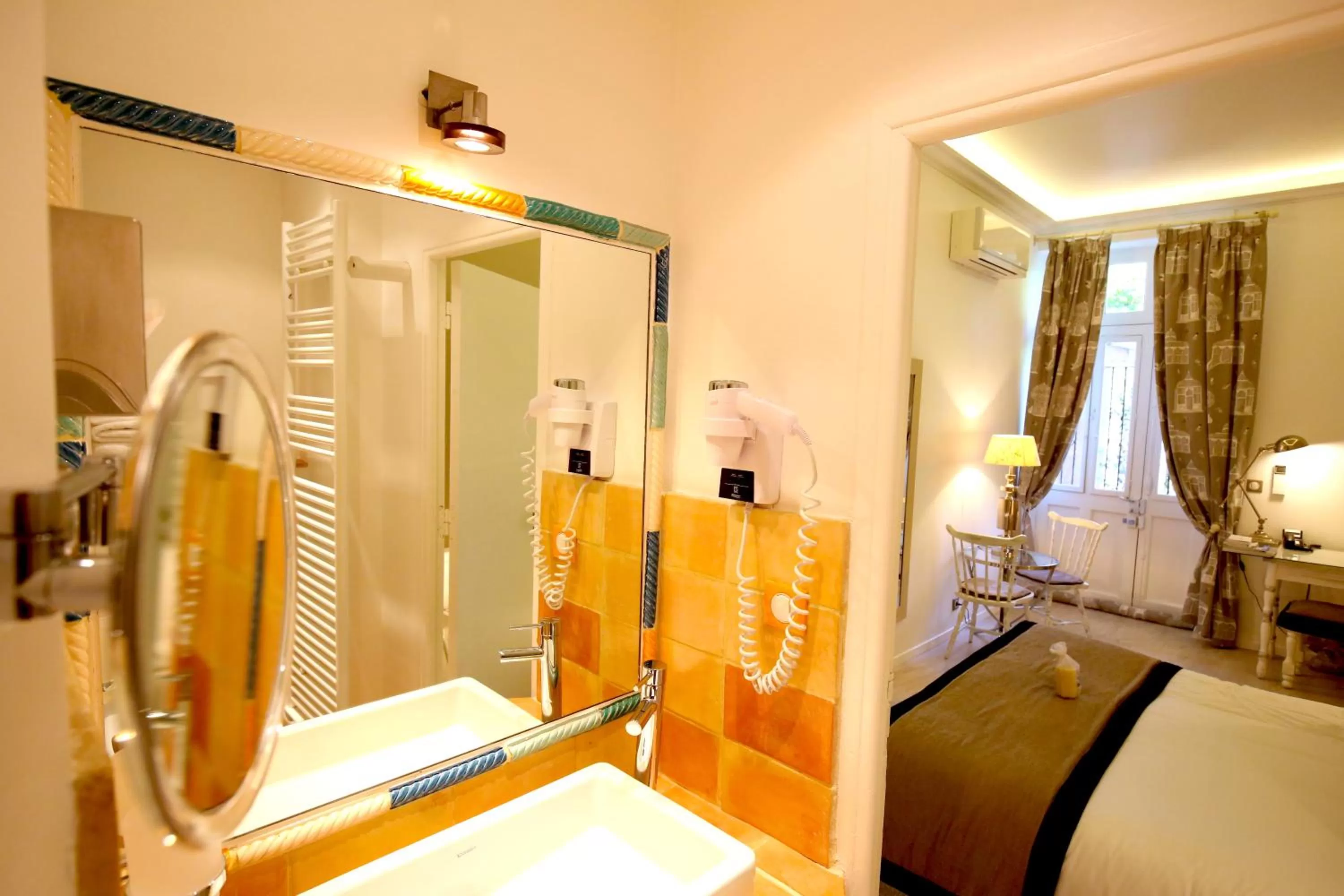 Bathroom in Hotel Royal Bon Repos