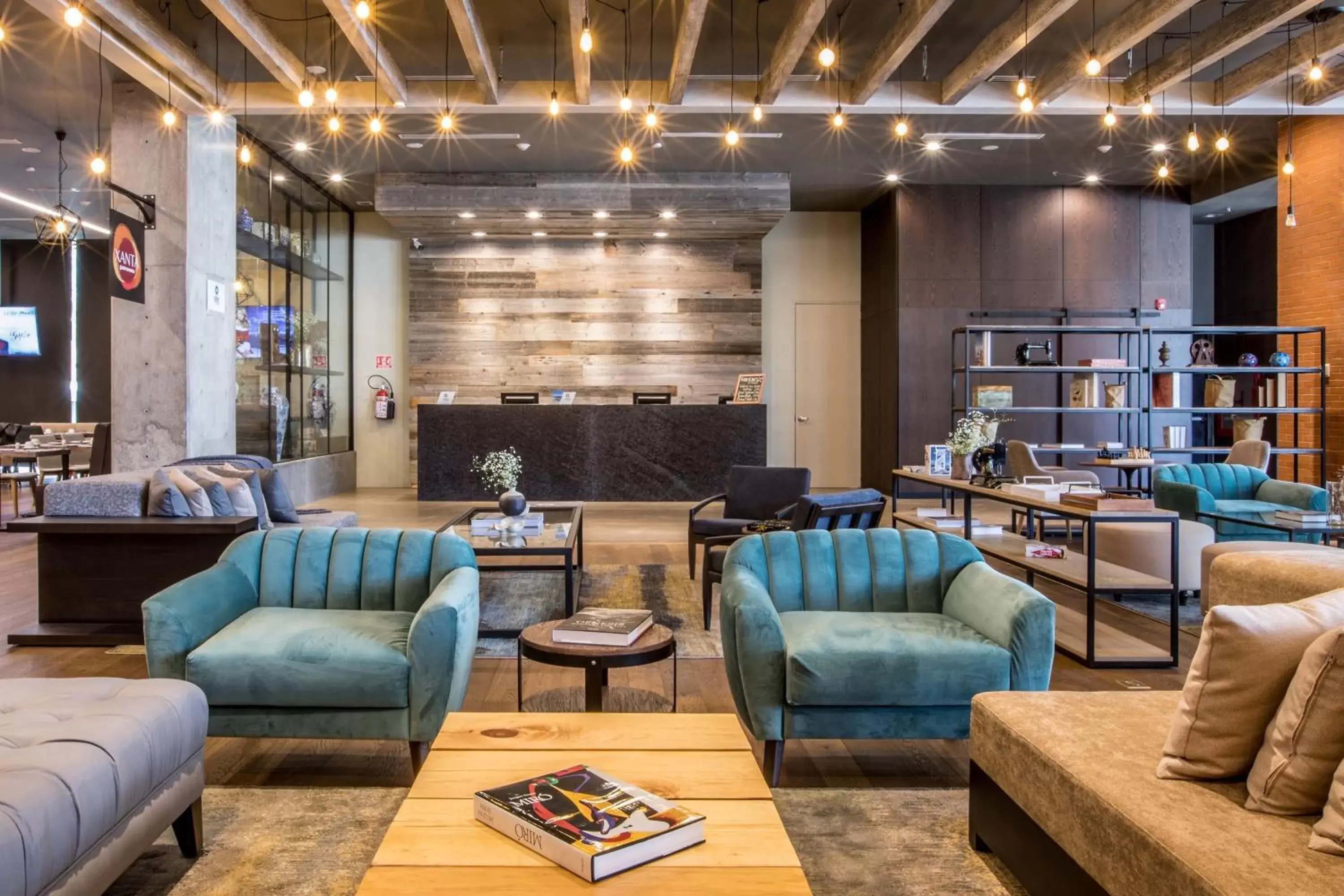 Lobby or reception, Seating Area in Four Points by Sheraton Puebla