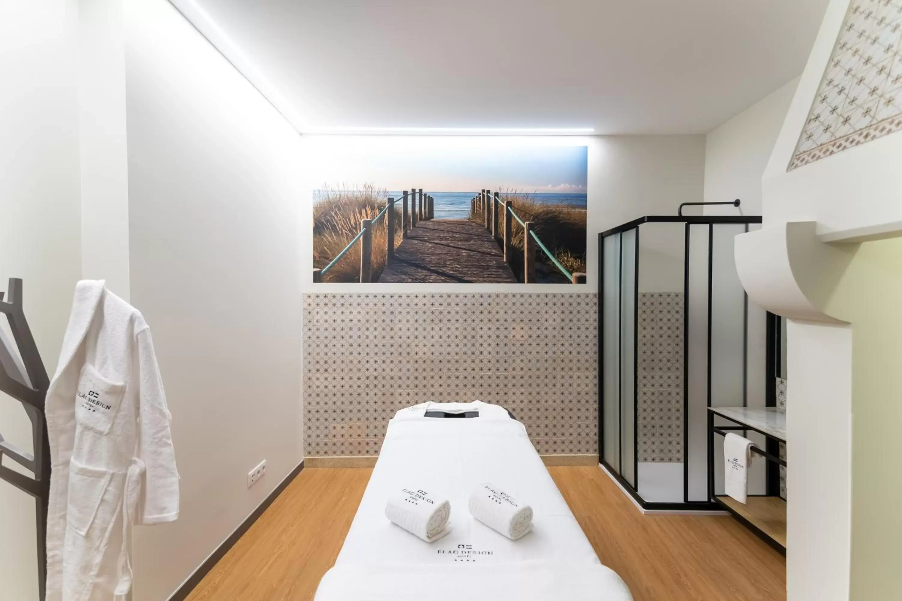 Massage, Bathroom in Flag Design Hotel