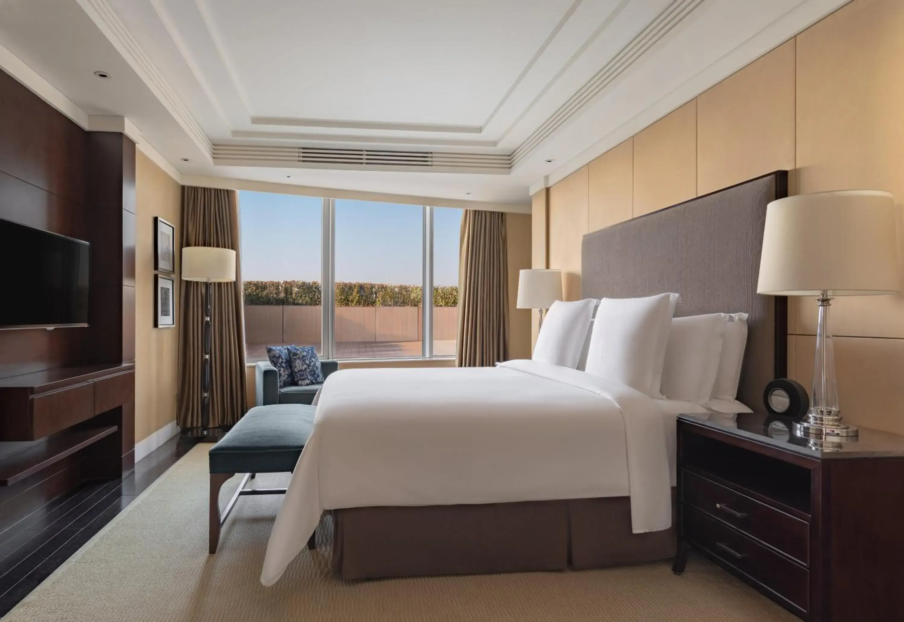 Bedroom in Four Seasons Hotel Beijing