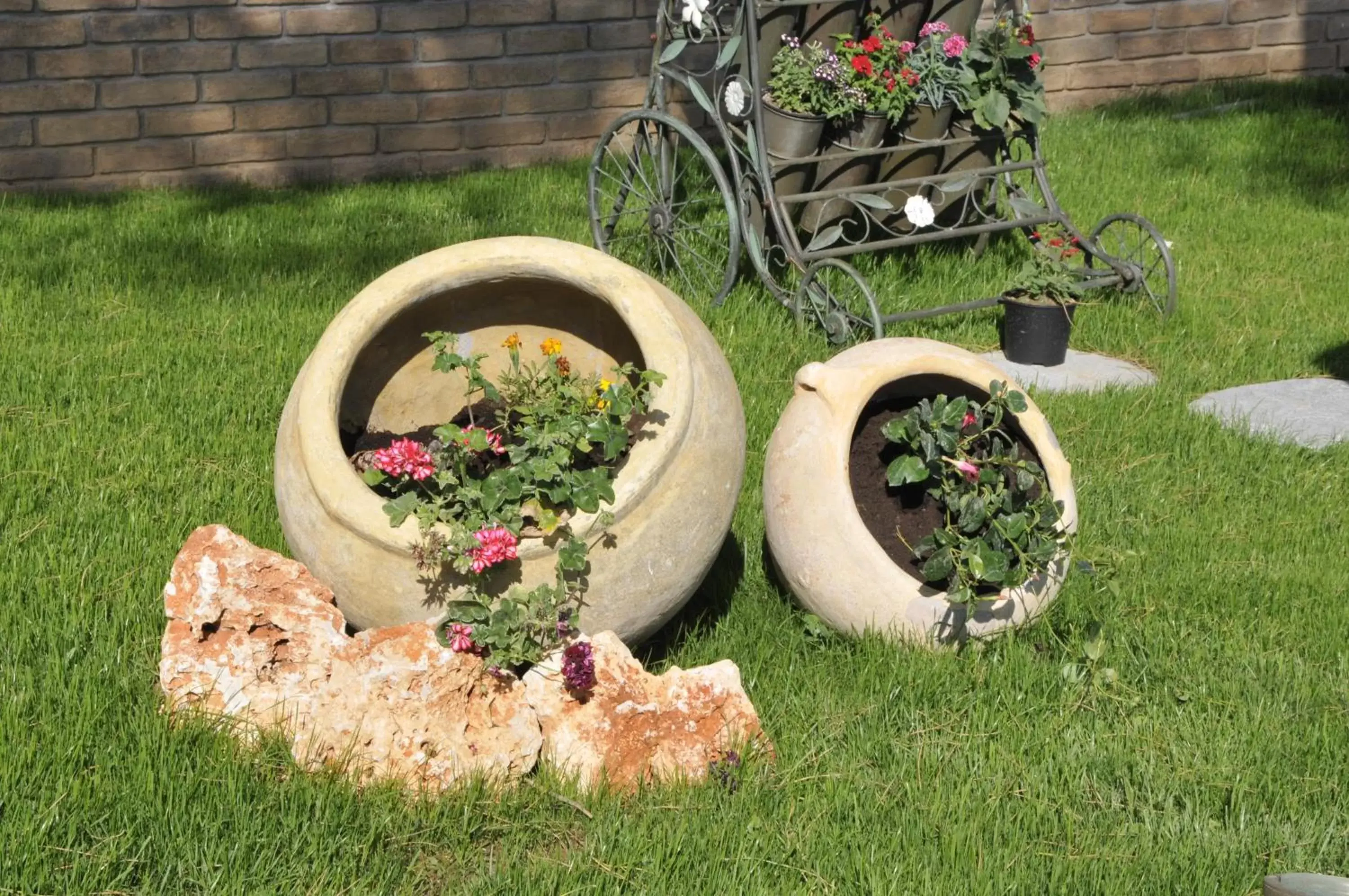 Facade/entrance in Elysion Hotel Facade/entrance in Elysion Hotel