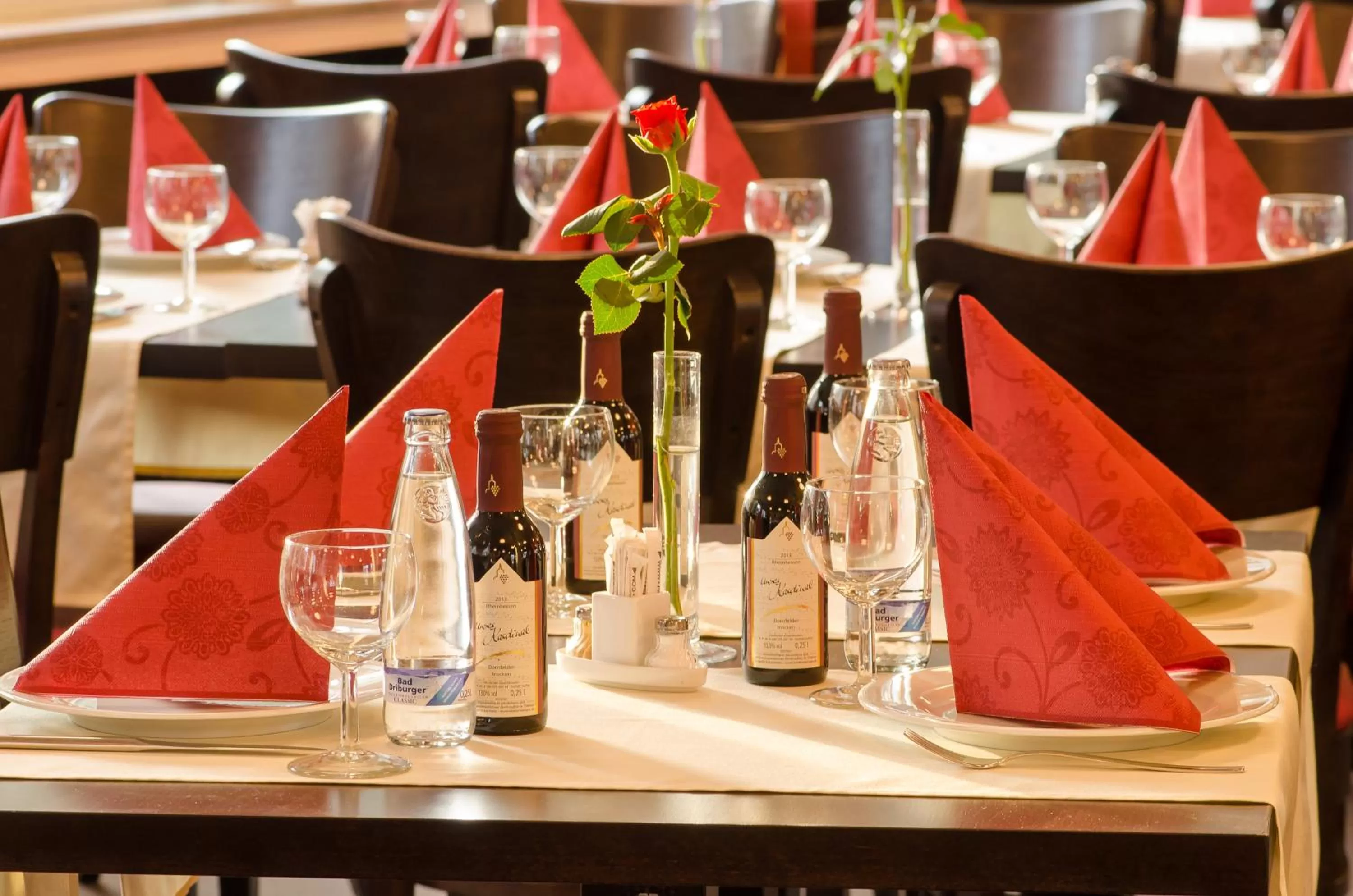 Restaurant/places to eat in IN VIA Hotel