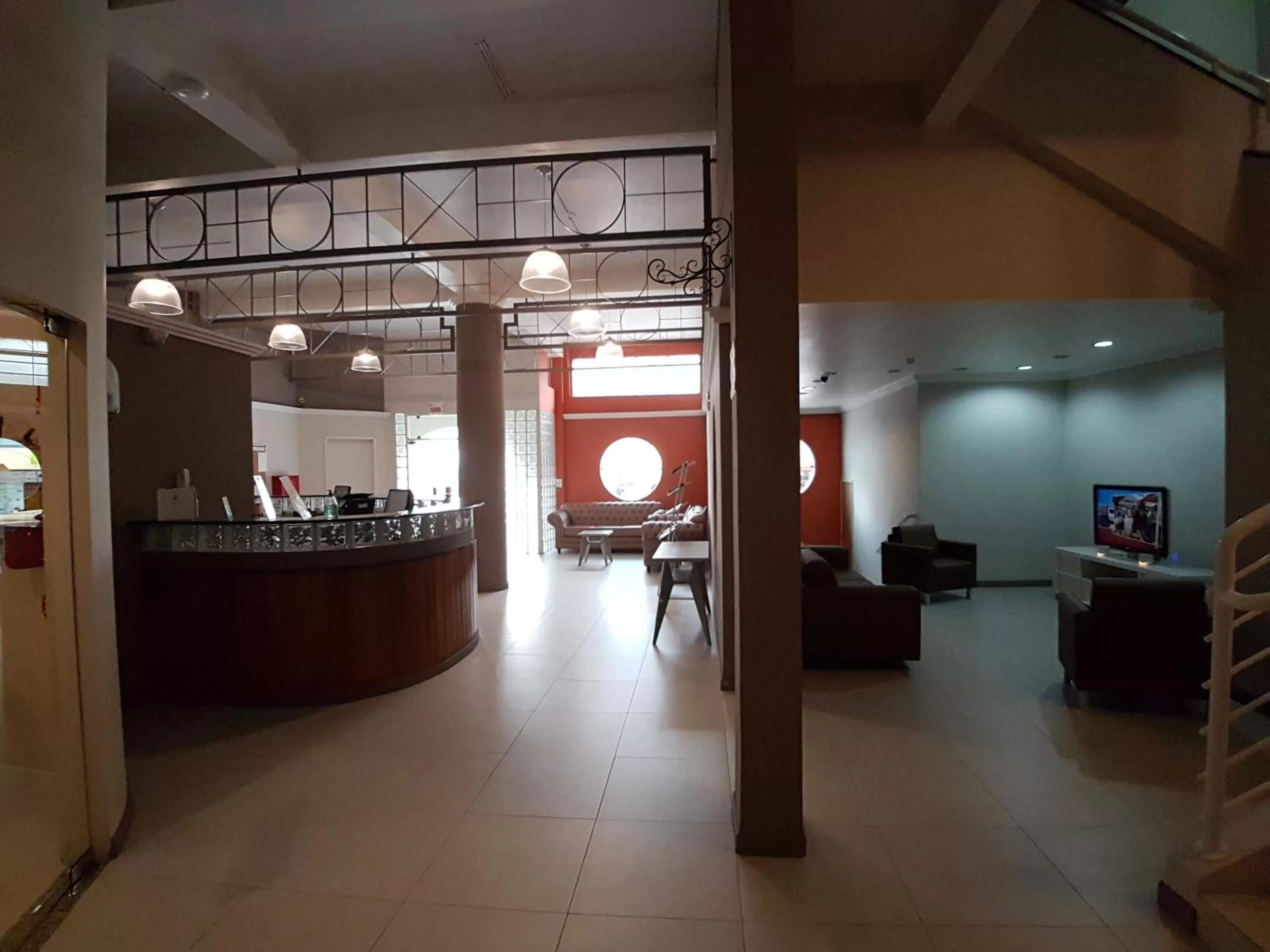 Communal lounge/ TV room in Hotel Nelo