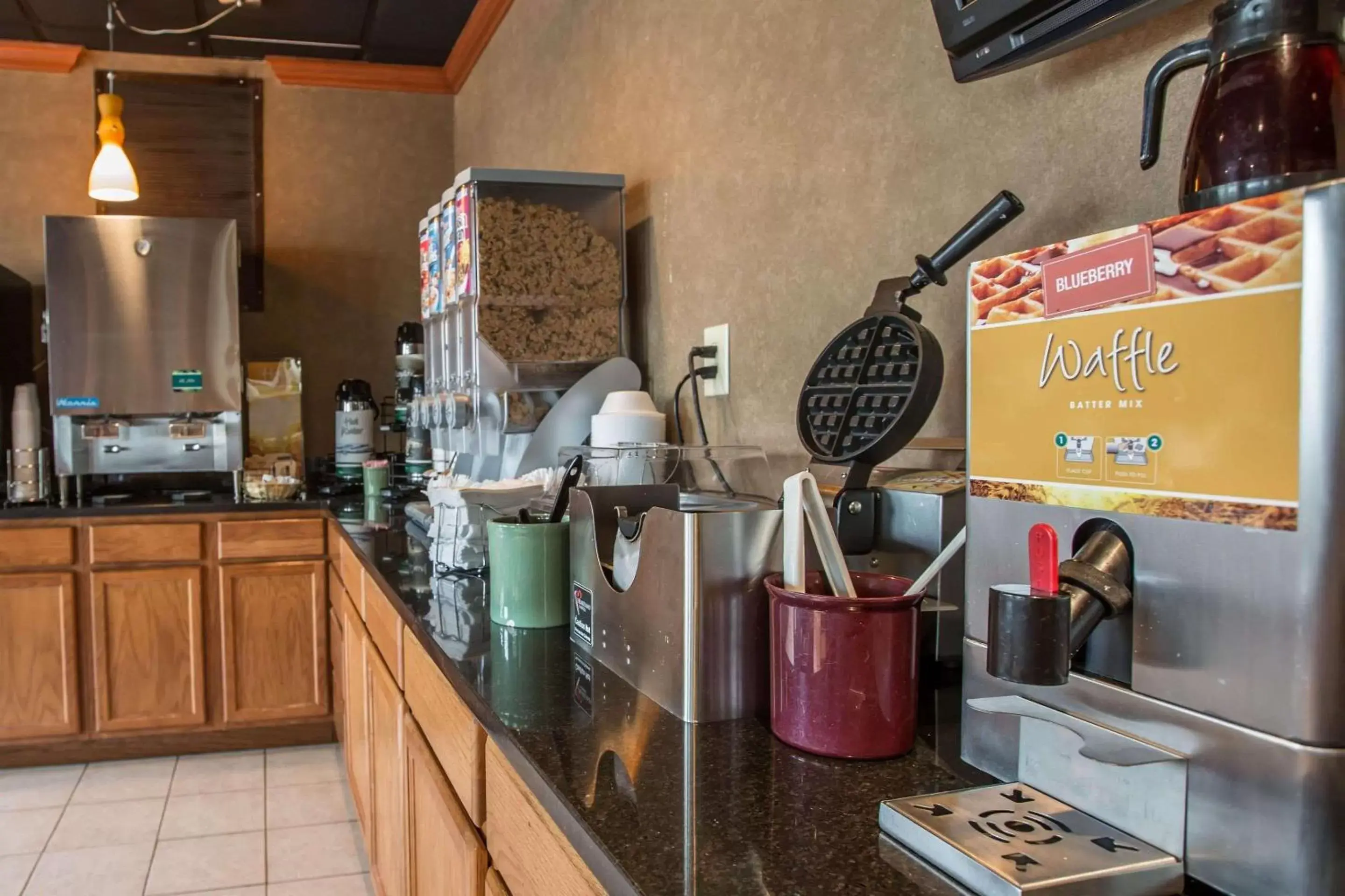 Restaurant/places to eat in Quality Inn & Suites Hanes Mall Restaurant/places to eat in Quality Inn & Suites Hanes Mall