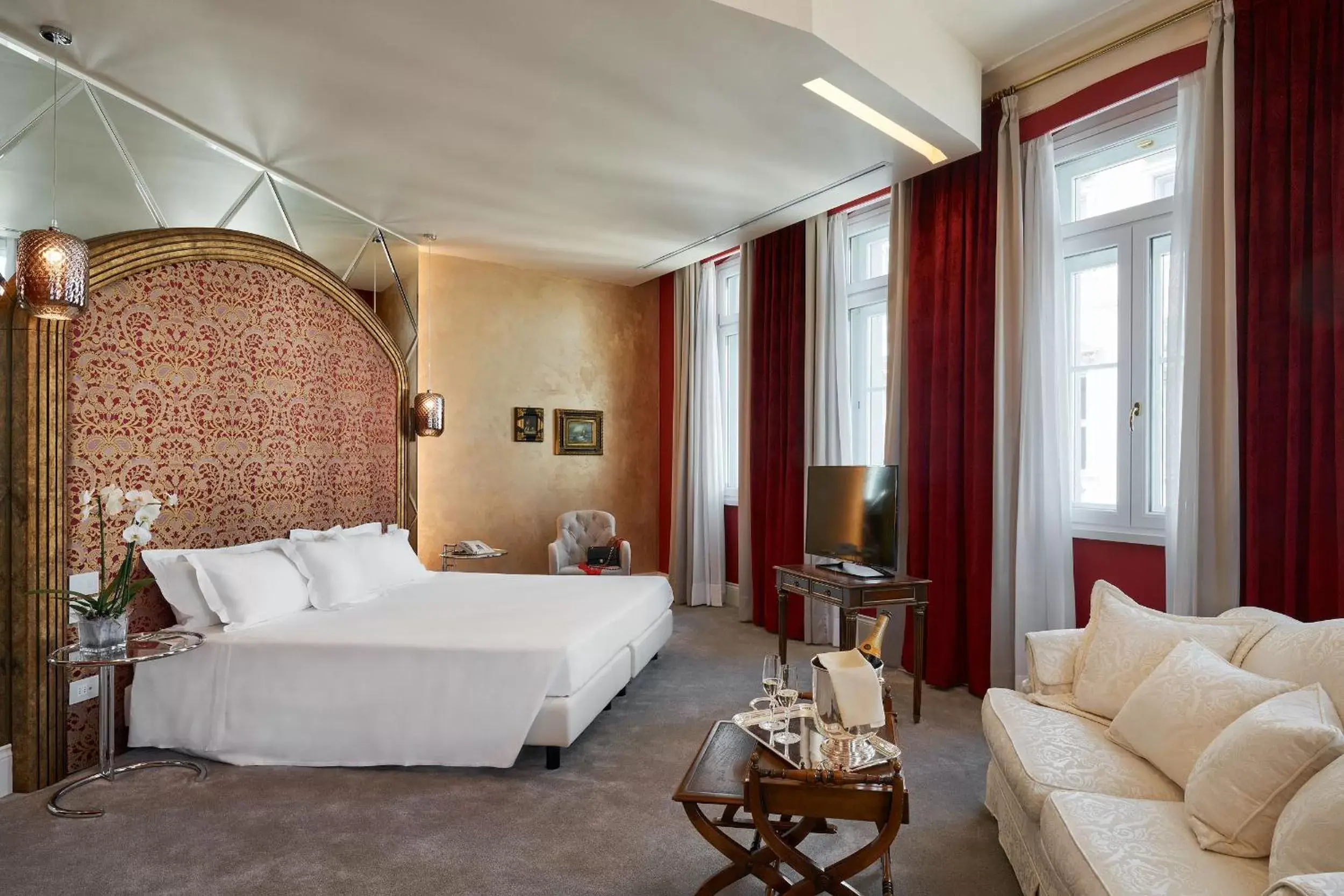 Suite in Grand Hotel Duchi d'Aosta