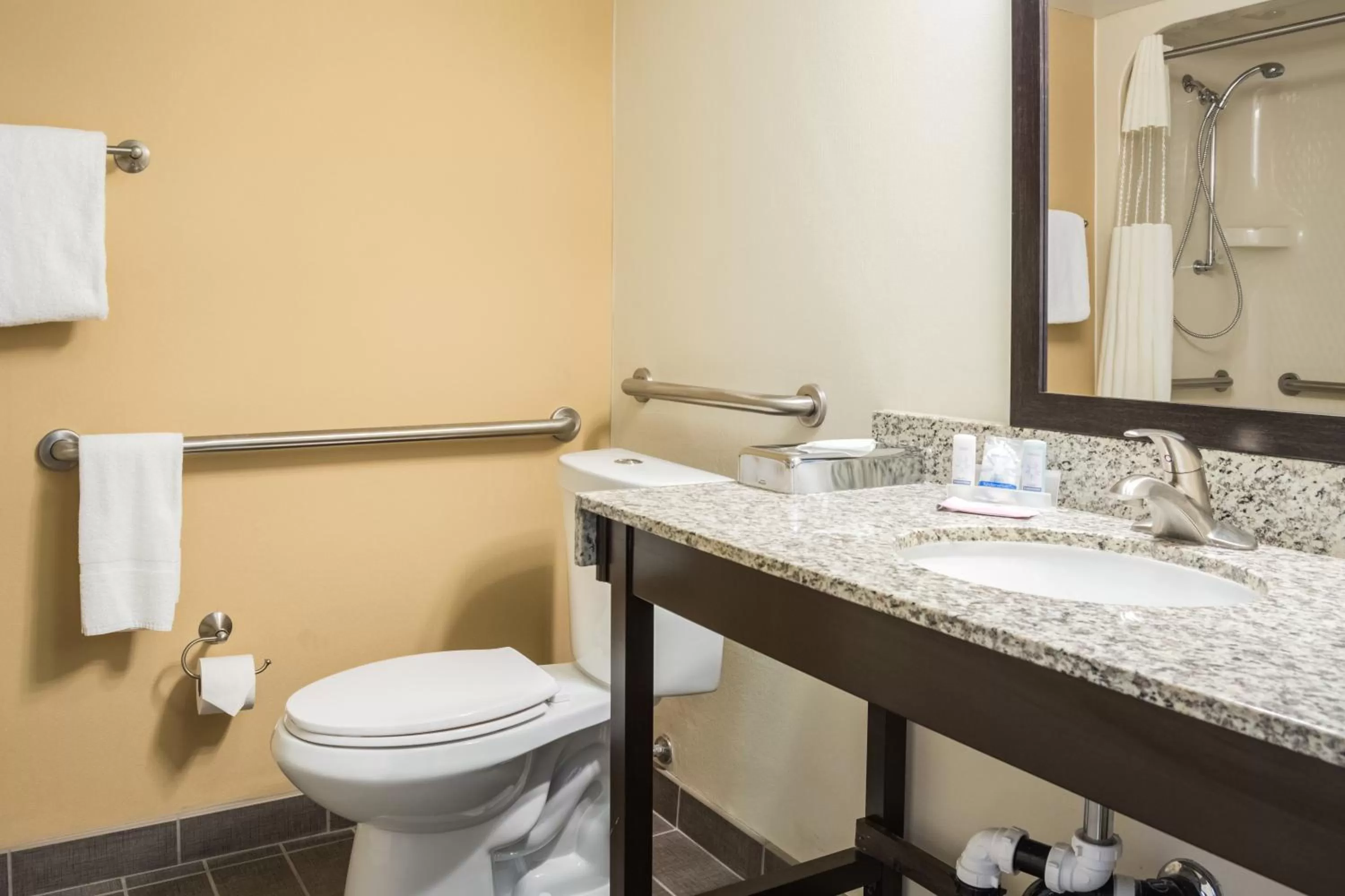 King Room - Disability Access/Non-Smoking in Sleep Inn Bend Crossroads Plaza
