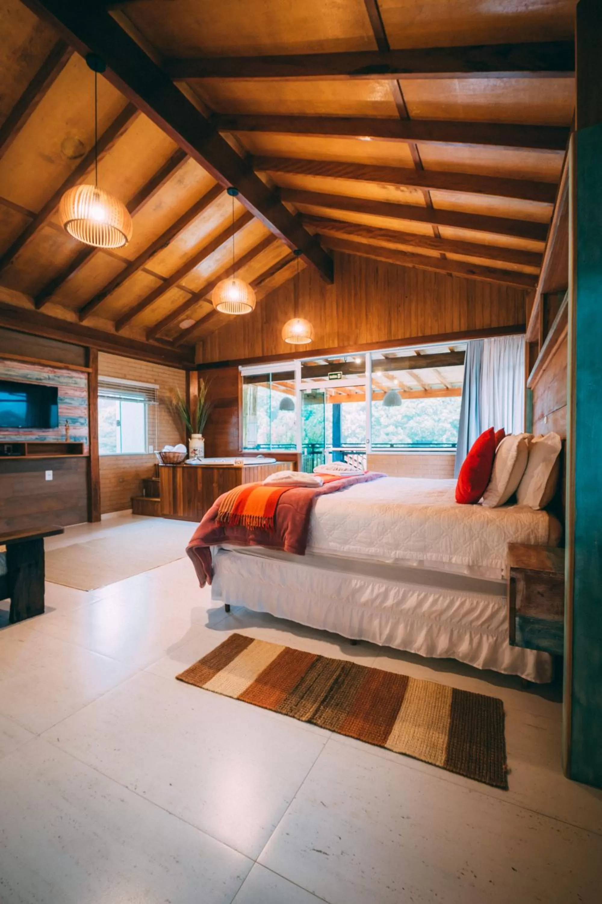 Photo of the whole room in Pousada Trem Chic