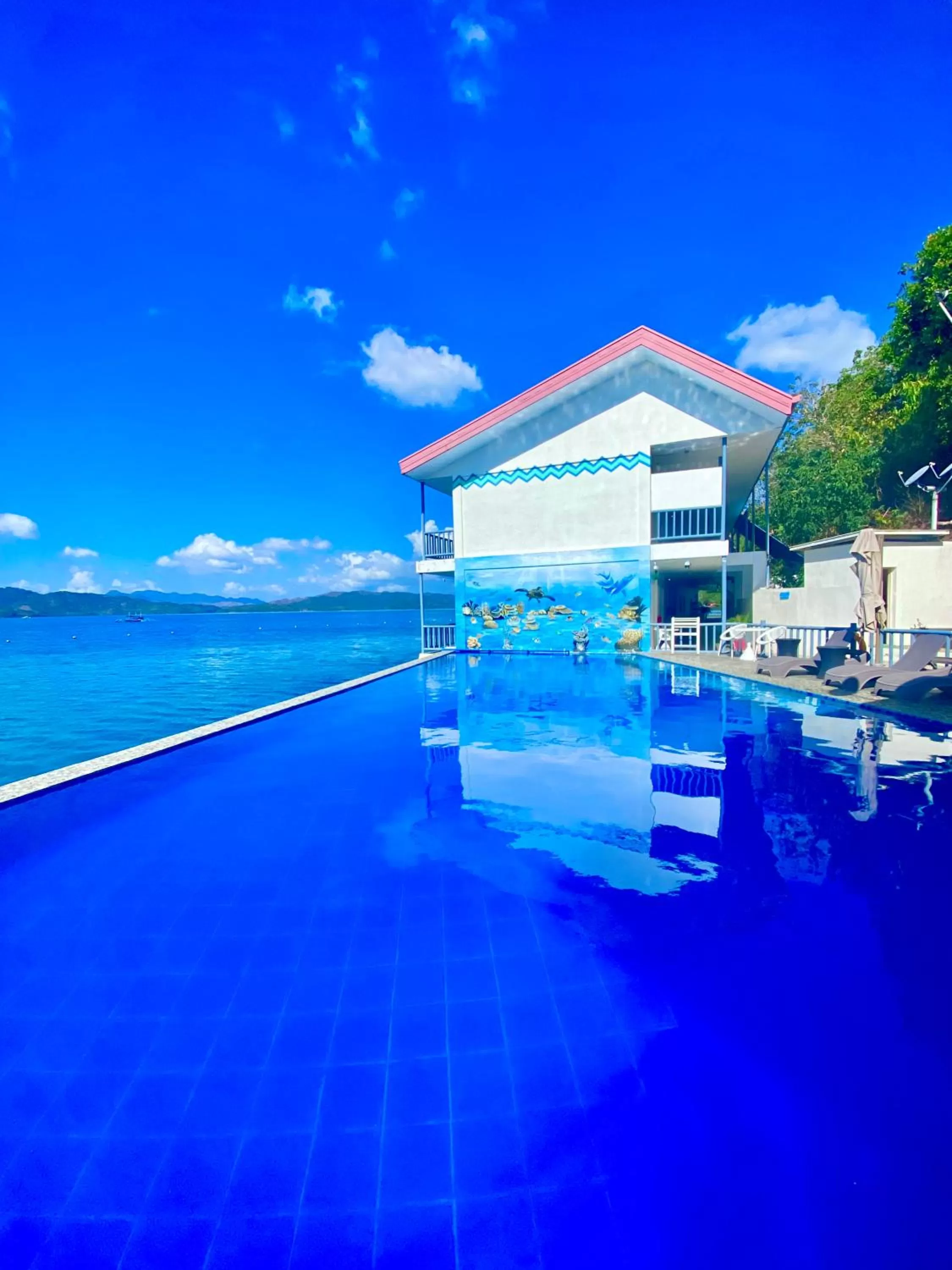 Swimming pool in Coron Underwater Garden Resort
