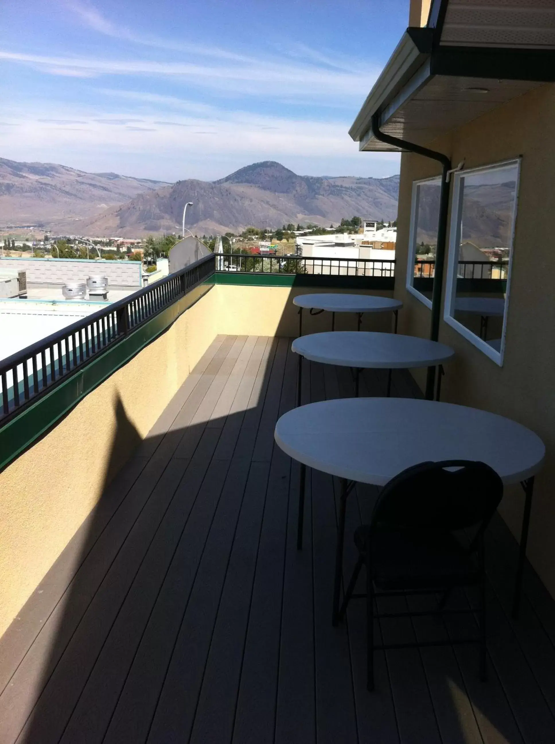 Balcony/Terrace in Days Inn by Wyndham Kamloops BC