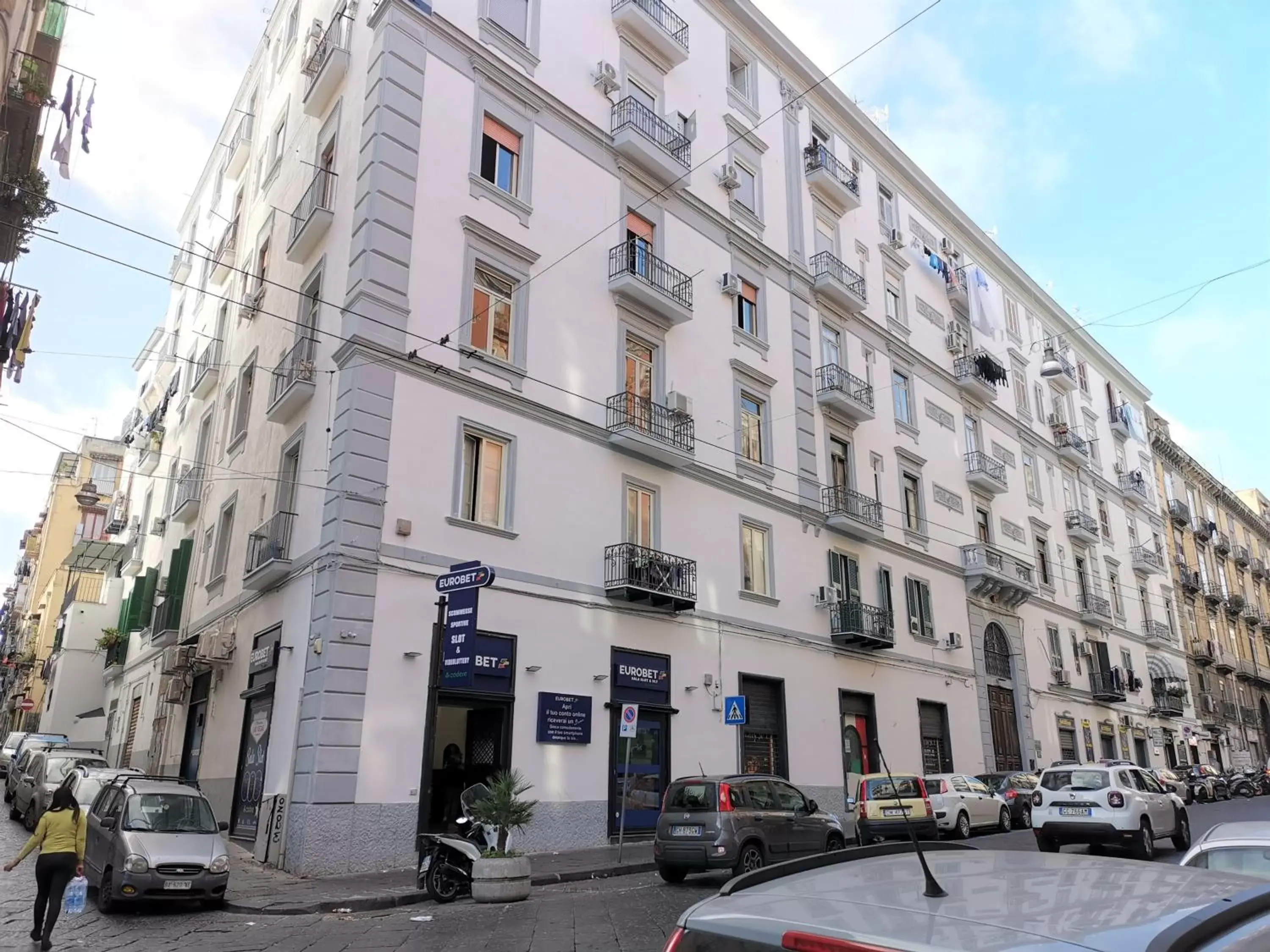 Property Building in EMME Napoli