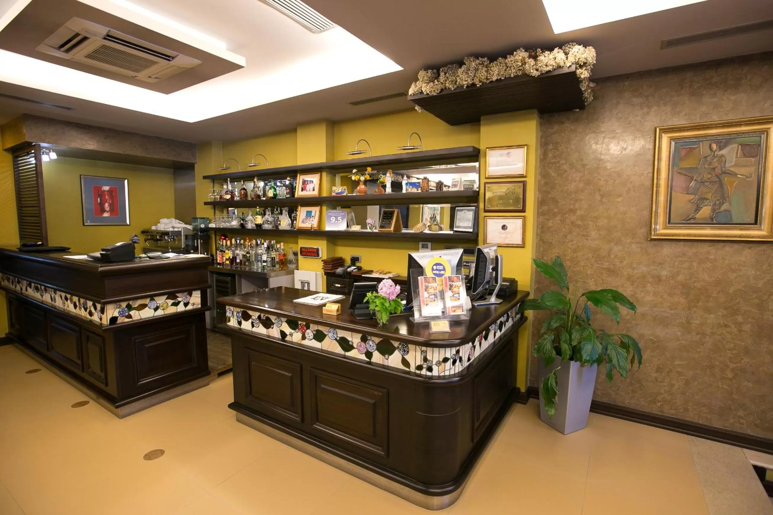 Lobby or reception in Hotel Victoria Tirana