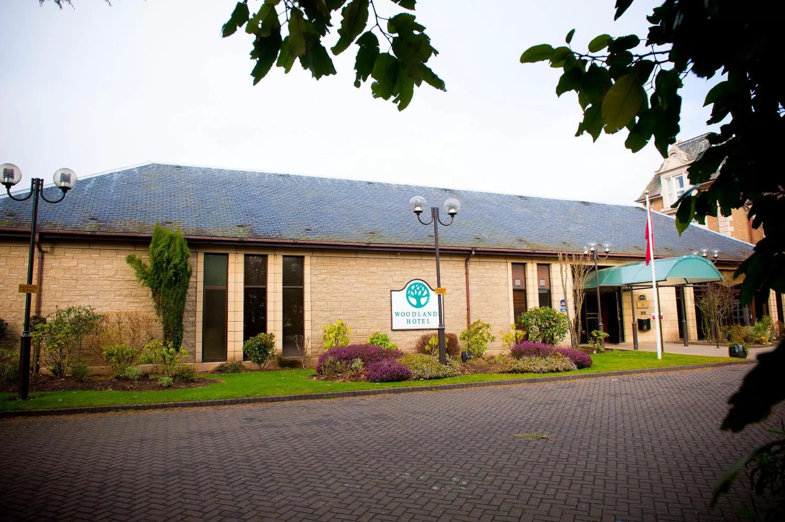 Facade/entrance, Property Building in Best Western Woodlands Hotel