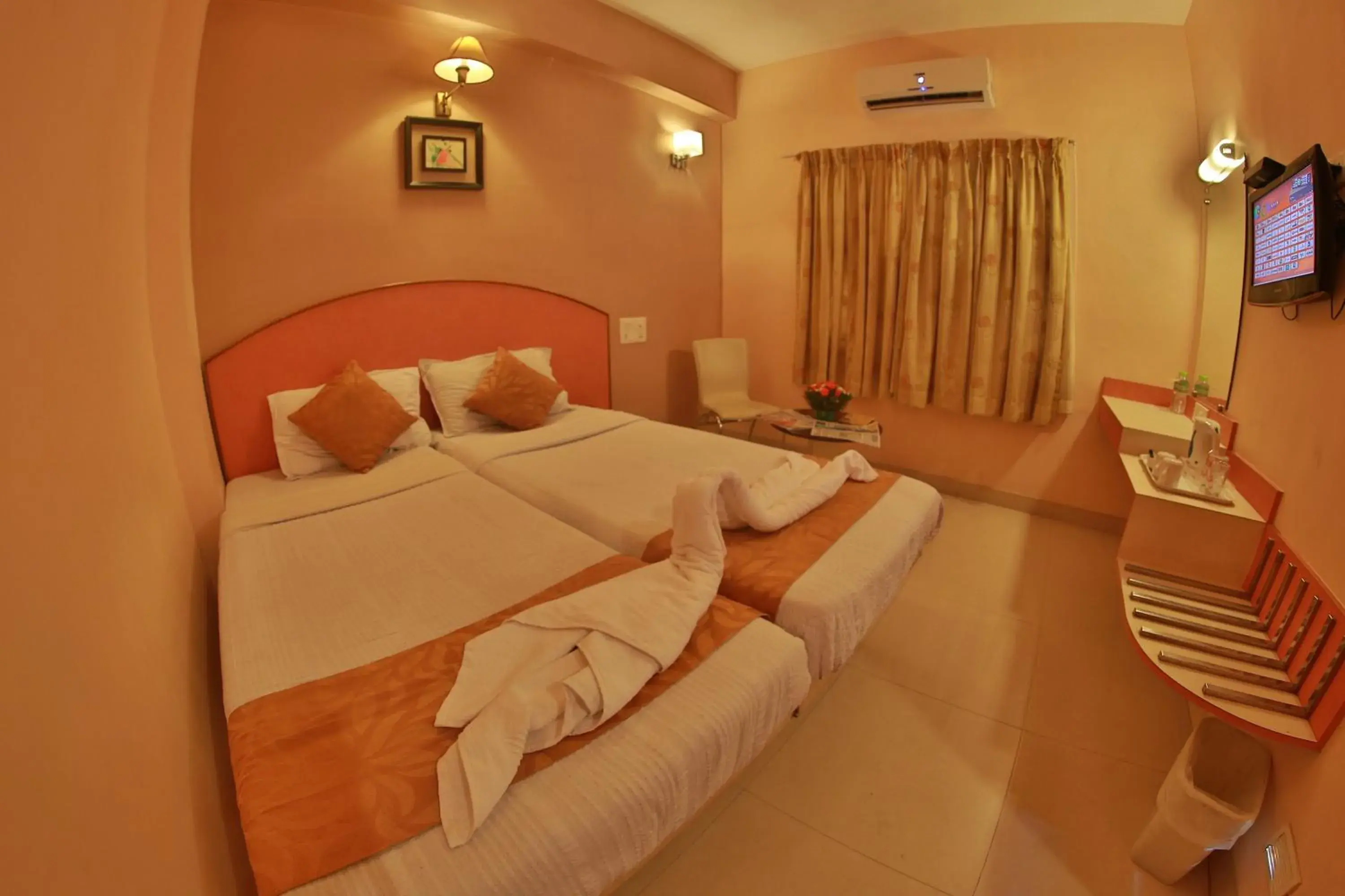 Photo of the whole room, Bed in Hotel Pandian